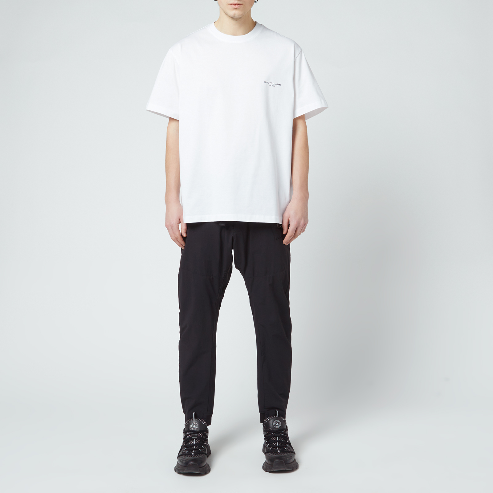 【関税込み】WOOYOUNGMI オフホワイト グラフィックTシャツ WOOYOUNGMIのオフホワイト City グラフィックTシャツがセール中