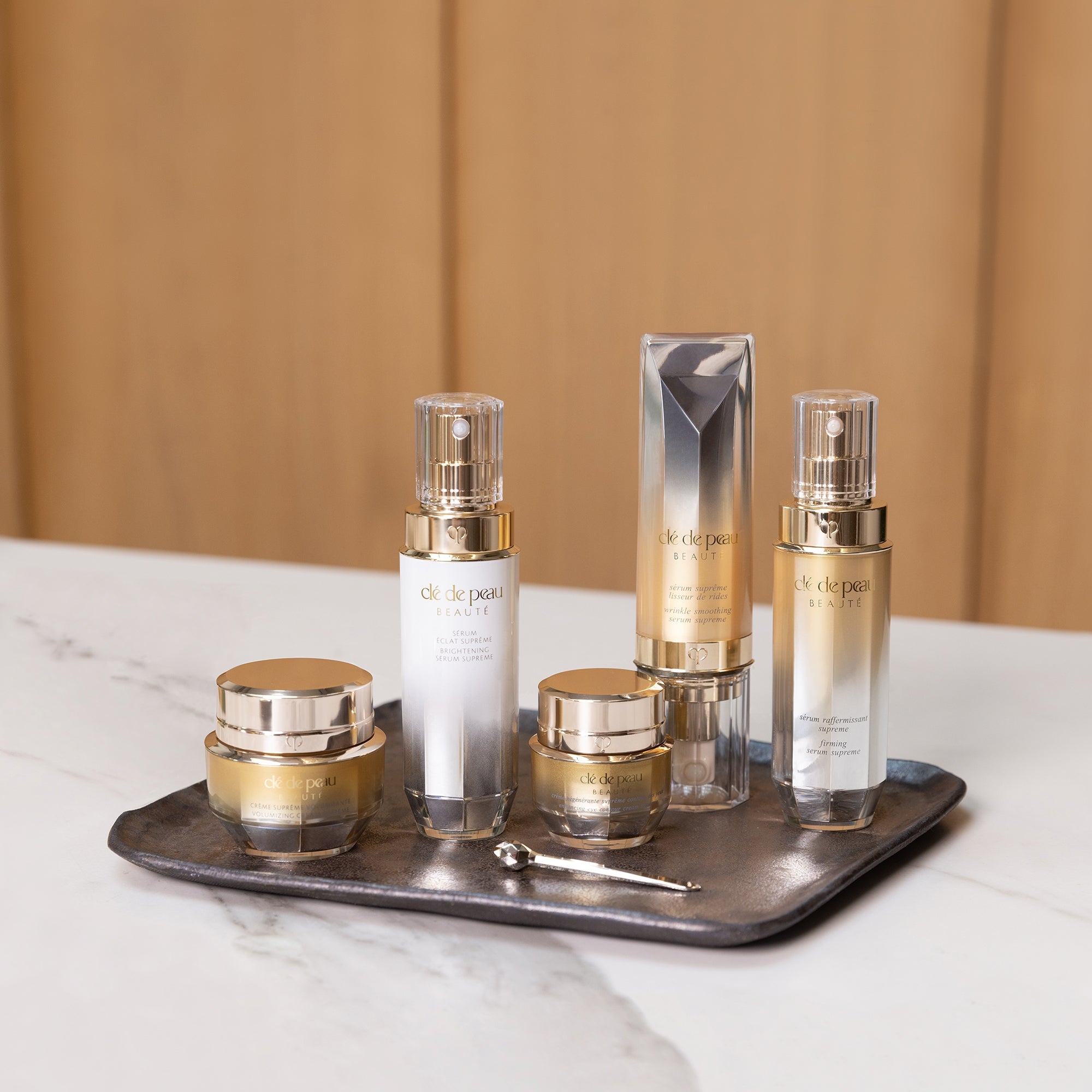 Clé de Peau Beauté Volumizing Cream Supreme 50ml | LOOKFANTASTIC