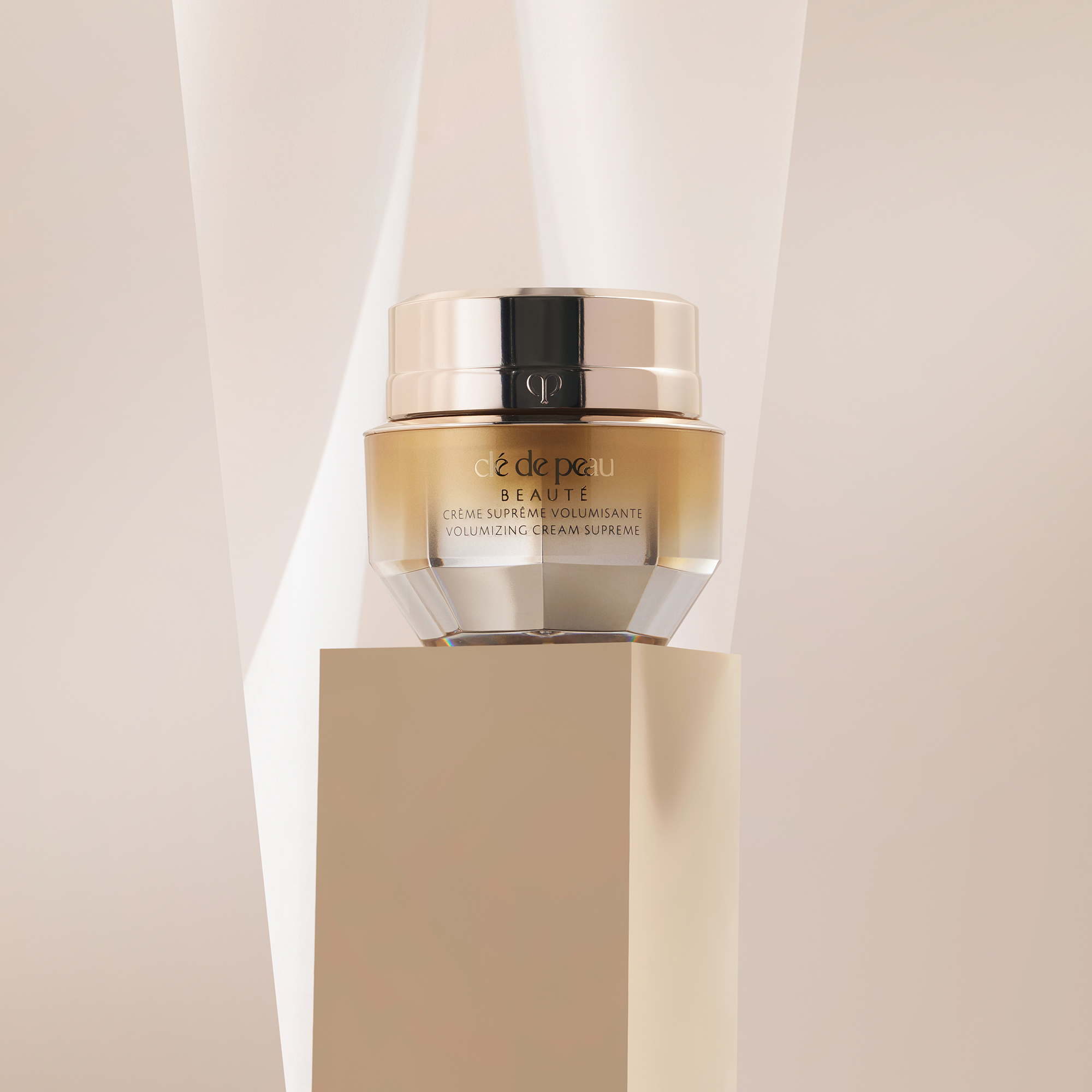 Clé de Peau Beauté Volumizing Cream Supreme 50ml | LOOKFANTASTIC