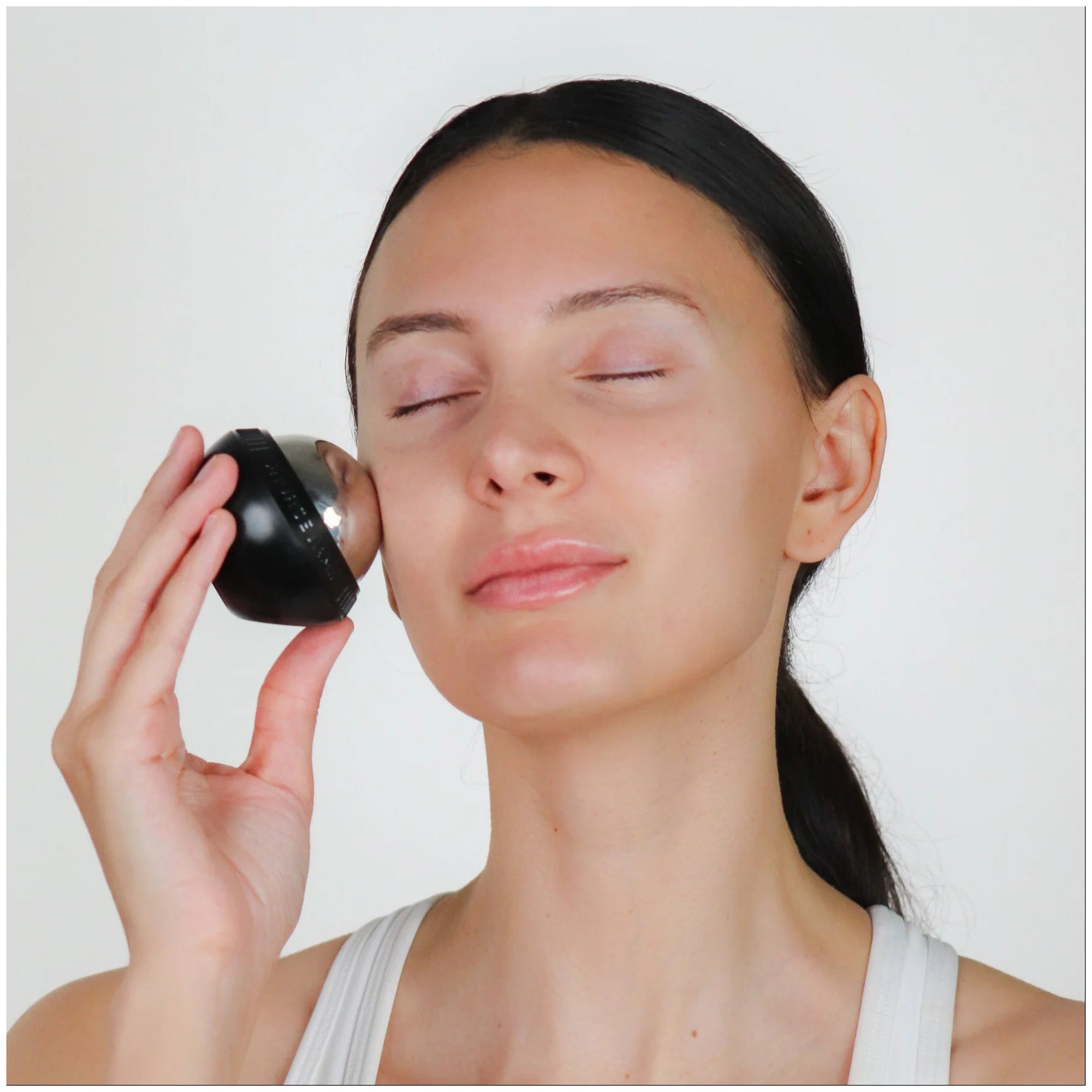 Nurse Jamie Massaging Orb - Thumbnail 4