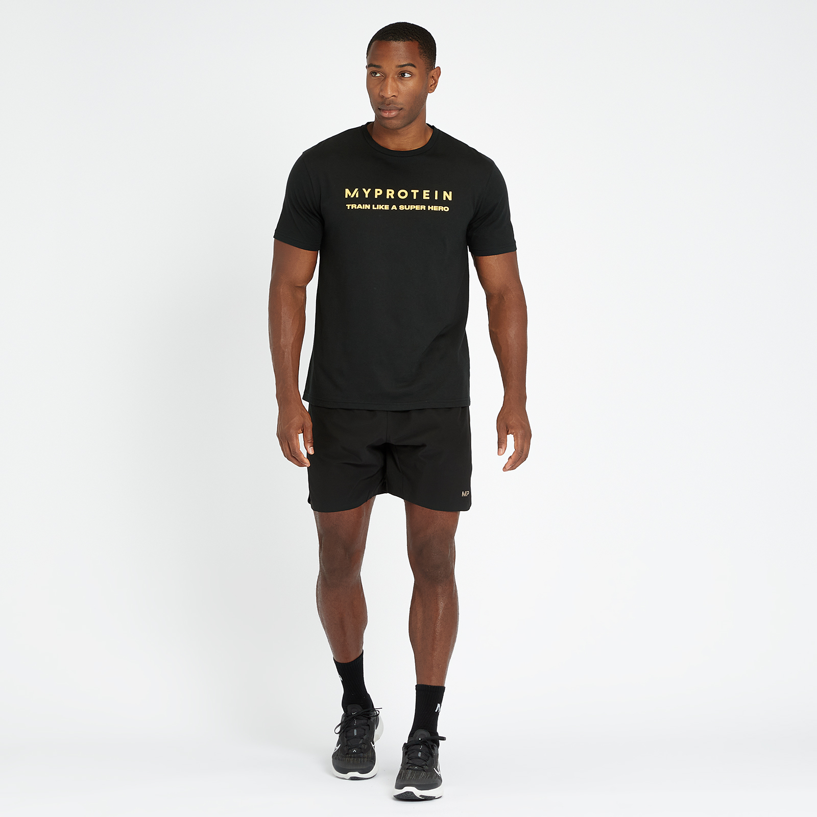 バットマン “Train Like a Super Hero” Tシャツ | MYPROTEIN™