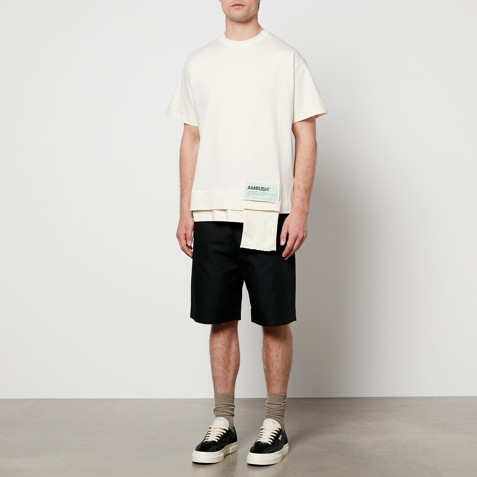 AMBUSH heart-motif cut-out Top | White | FARFETCH JO