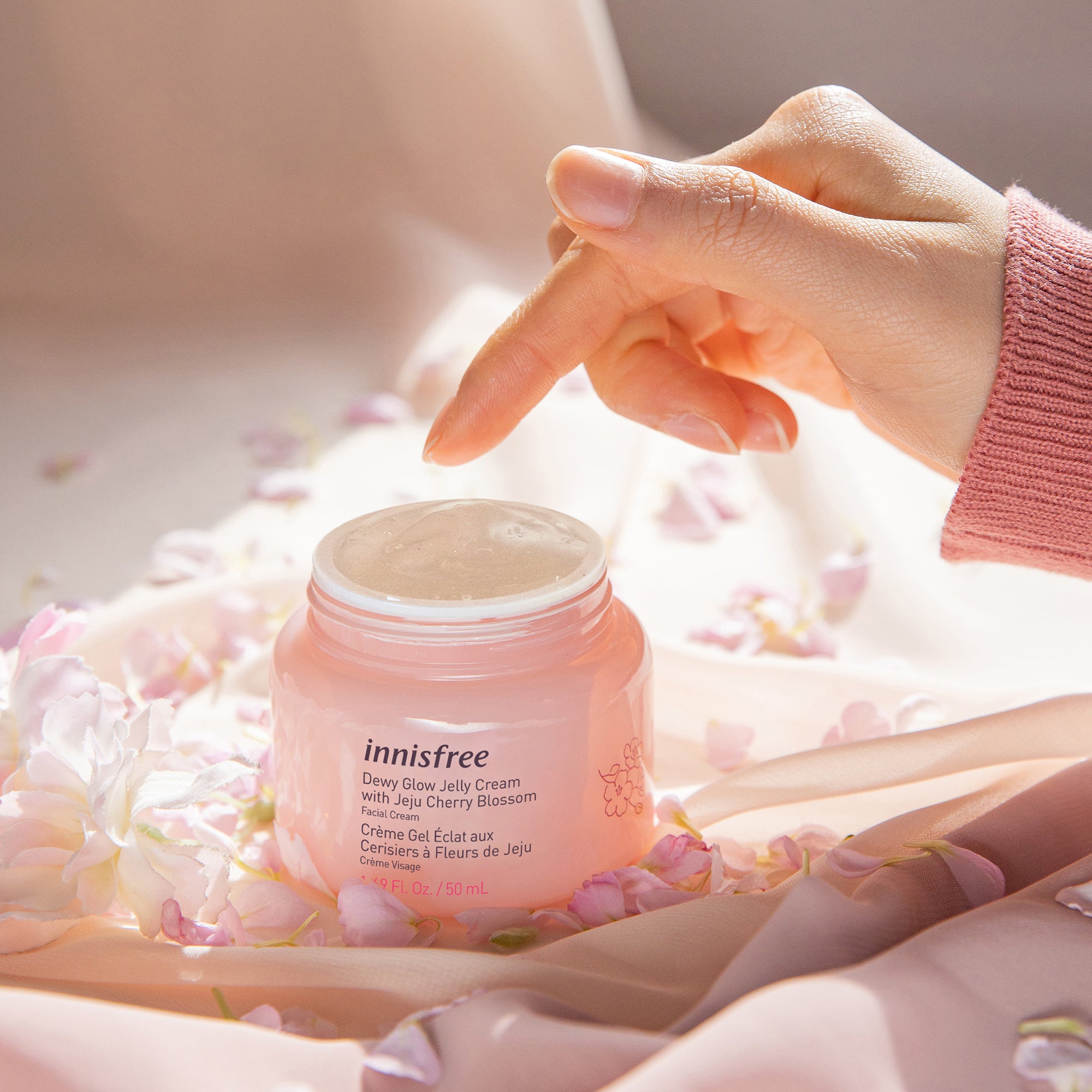 INNISFREE Dewy Glow Jelly Cream with Jeju Cherry Blossom 50ml