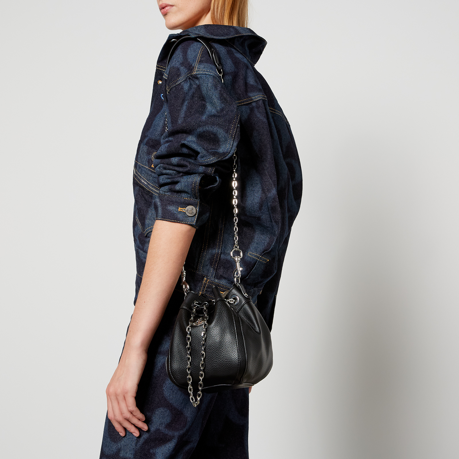 Vivienne Westwood正規品/送料関税込み Leather Bucket Bag ☆送料・関税込☆Vivienne Westwood☆SMALL BUCKET BAG☆バッグ