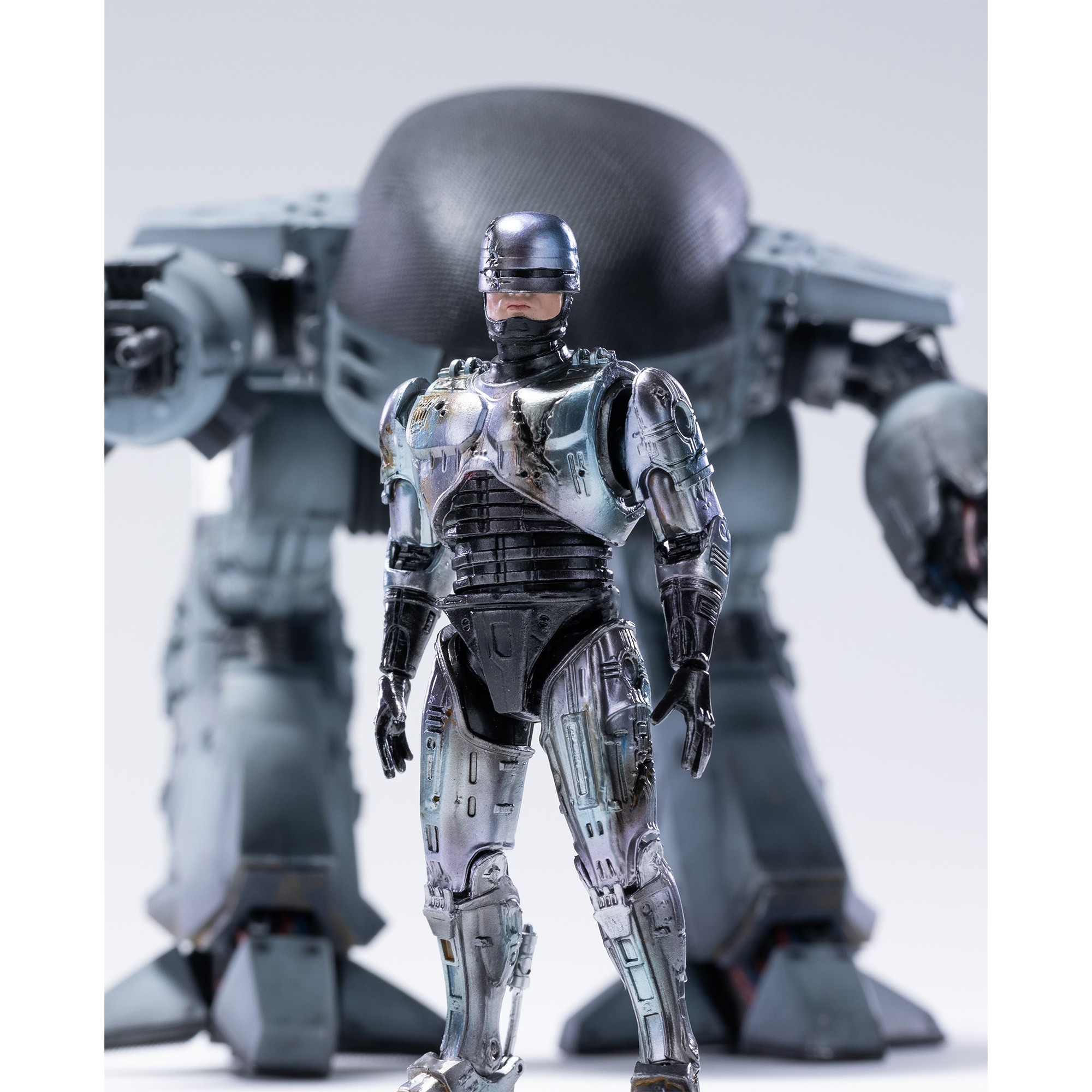 HIYA Toys Robocop 1/18 Scale Battle Damaged RoboCop vs ED-209