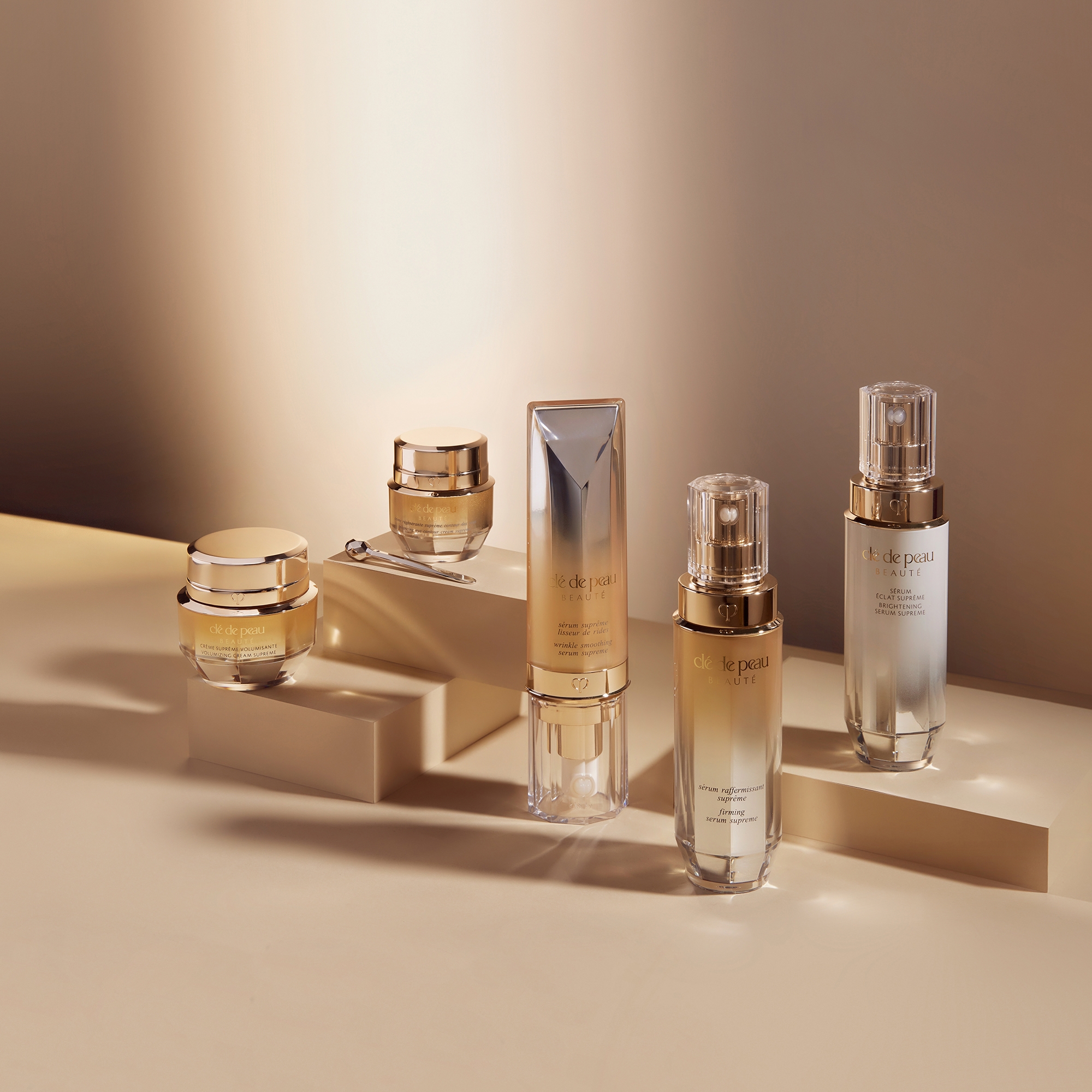Clé de Peau Beauté Brightening Serum Supreme 40ml | Cult Beauty