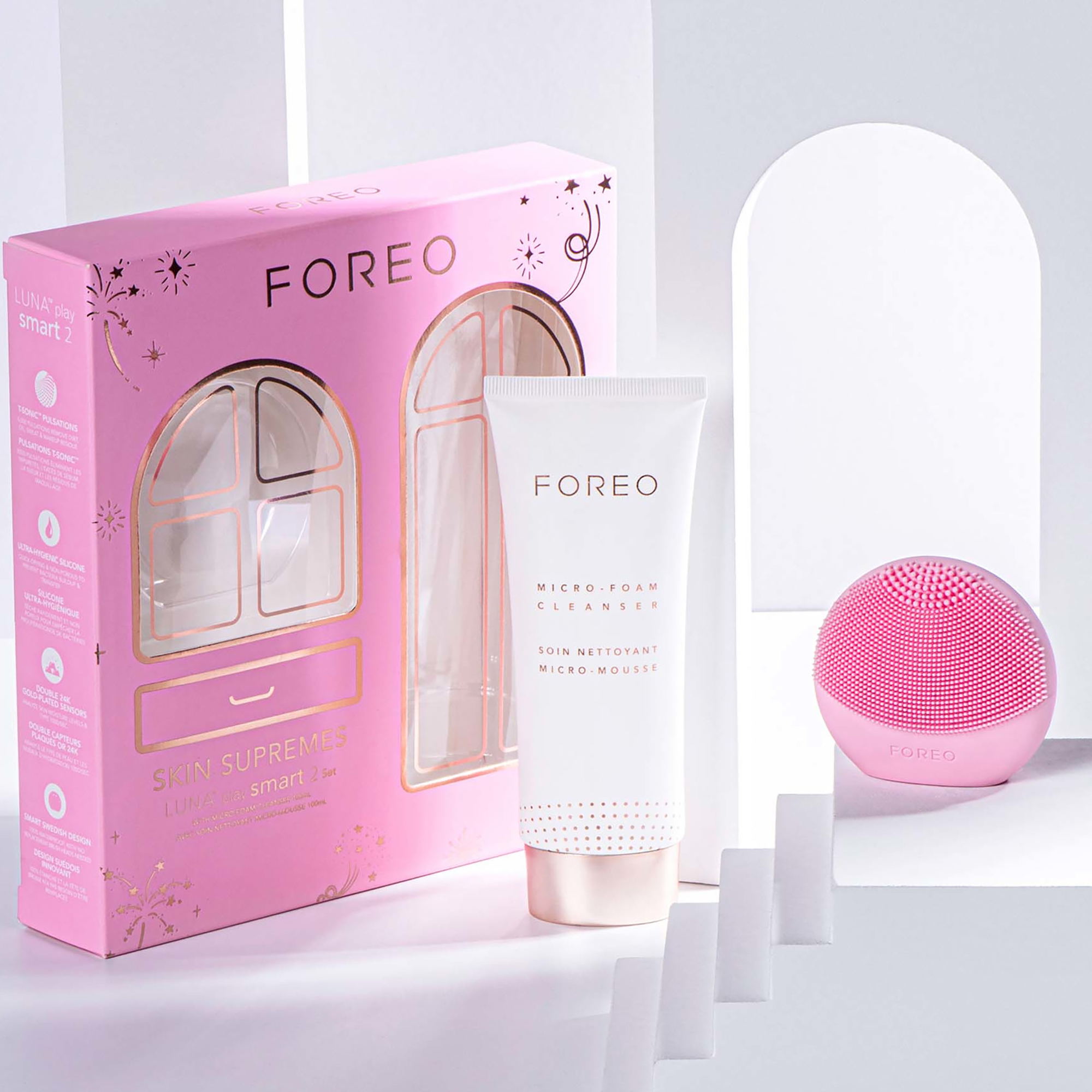 FOREO Skin Supremes LUNA Play Smart 2 Set ($135 Value) | Dermstore