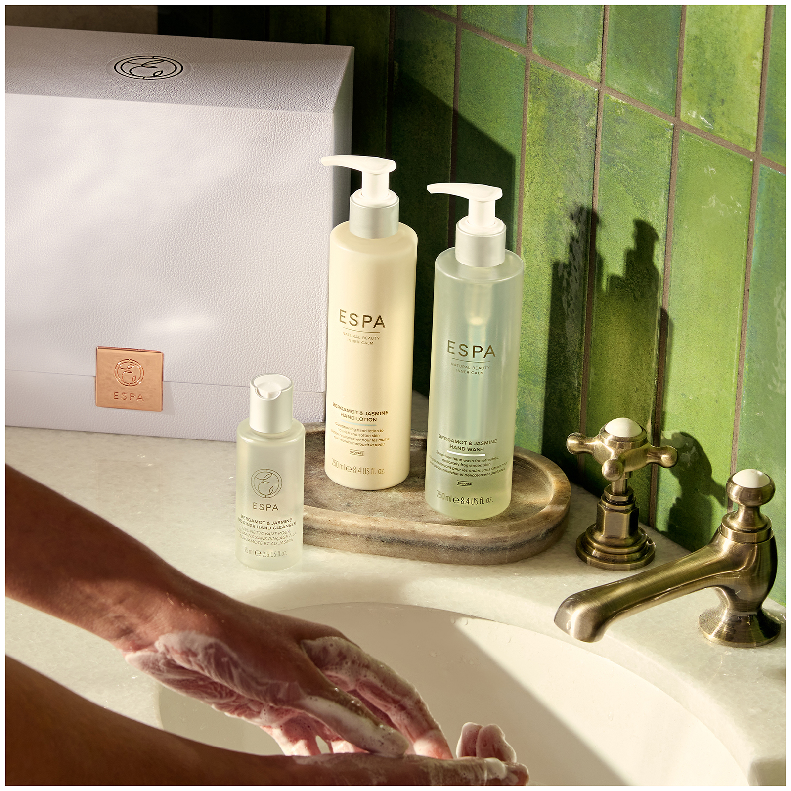 CARE PACK CSとEIGHT PEELING LOTION セット CARE PACK CSとEIGHT PEELING LOTION セット PRODUCTS ｜ WONDER&CO