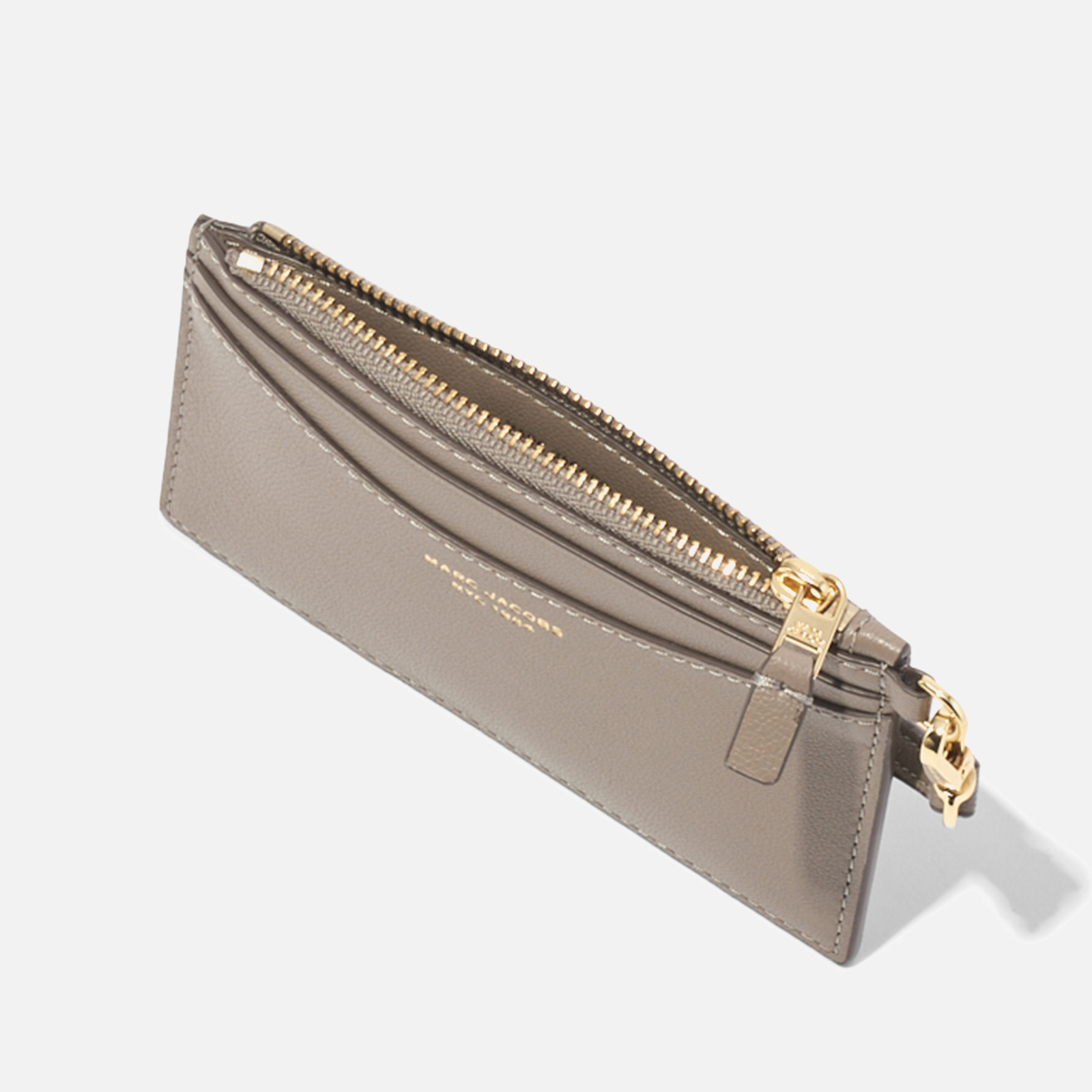 ★在庫確認・通勤通学に★MARC JACOBS Groove Top Zip Wristlet ☆在庫確認・通勤通学に☆MARC JACOBS Groove Top Zip Wristlet