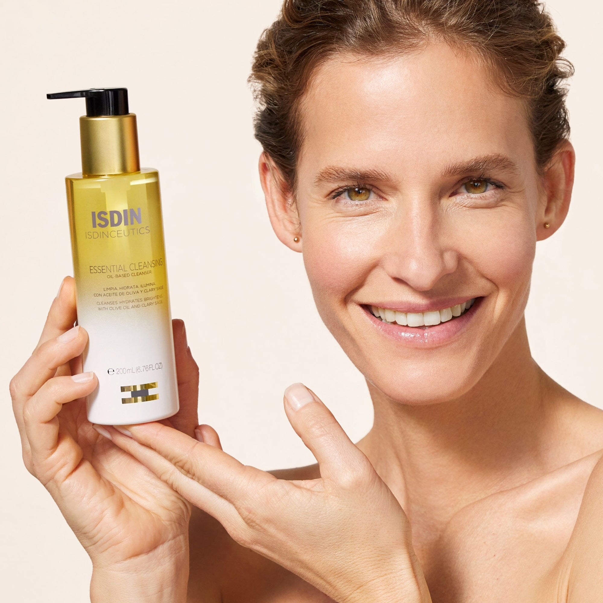 ISDIN Isdinceutics Essential Cleansing Oil | Dermstore