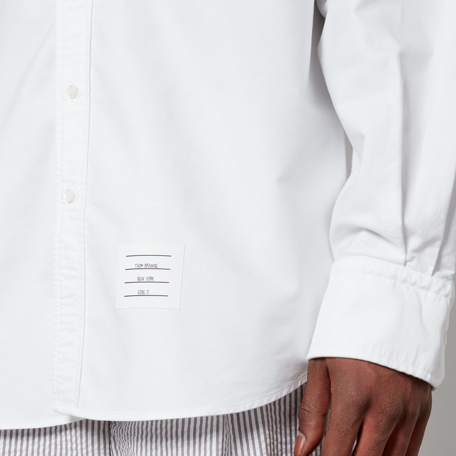 シンプル♪【THOM BROWNE】コットン 4BAR Tシャツ/ユニセックス Thom Browne Cotton 4-Bar Stripe T-Shirt | Saks Fifth Avenue