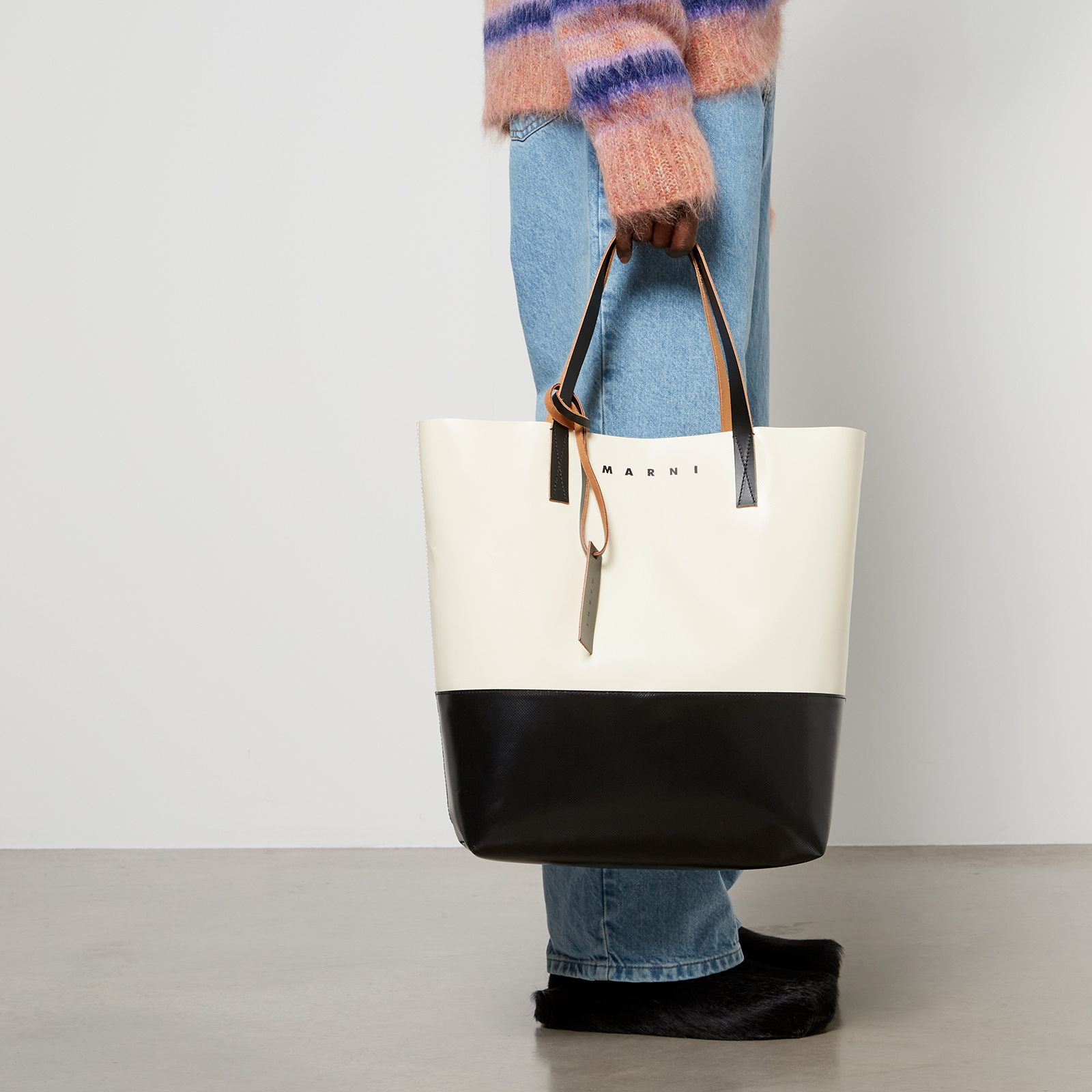 MARNI トートバッグ SHMQ0035A0 P3572 MARNIトートバッグ SHMQ0035A0 P3572 PVC TRIBECA