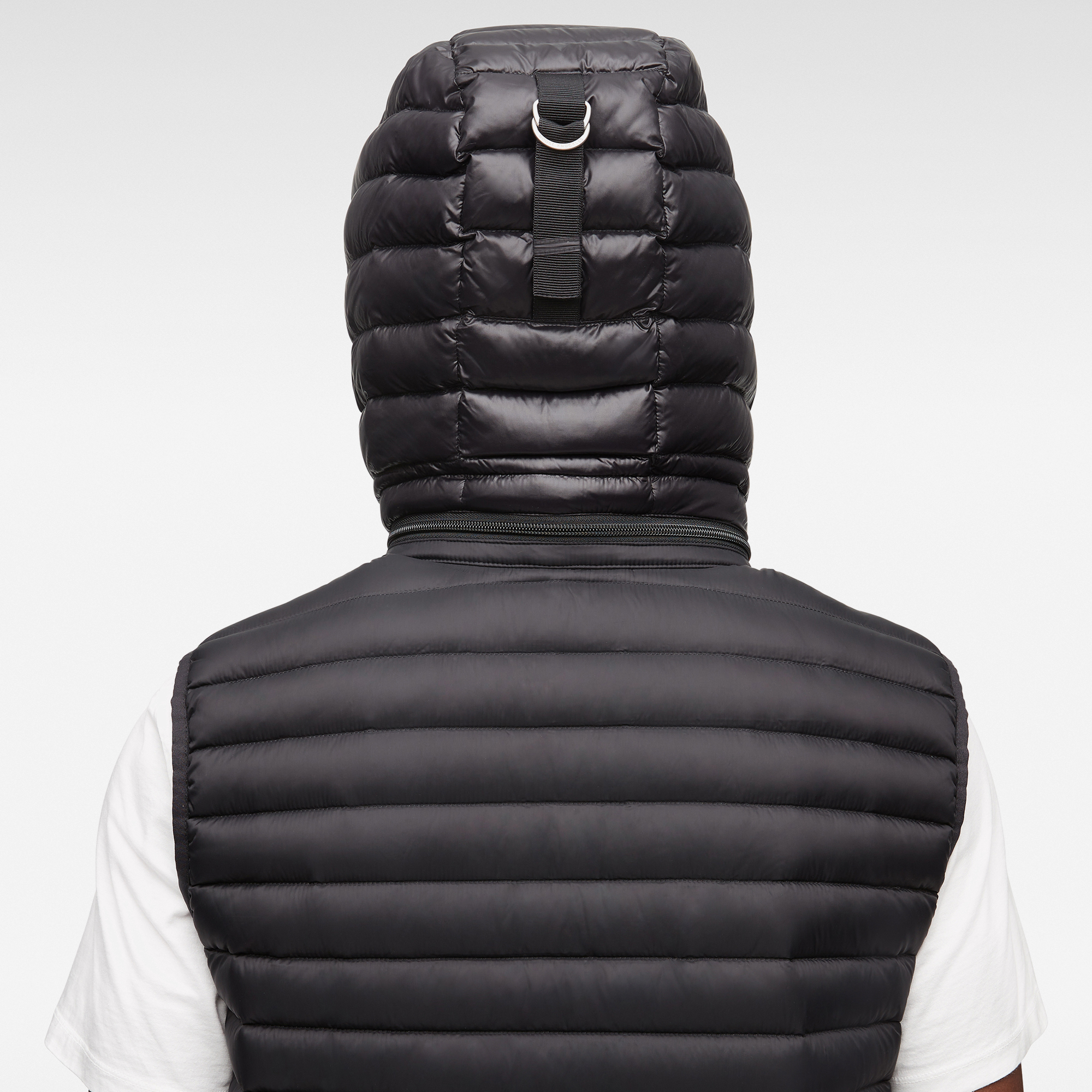 【MOOSE KNUCKLES】Air Down Best/追跡可能/全国送料無料 Moose Knuckles Air Down Quilted Ripstop Vest - S | Coggles