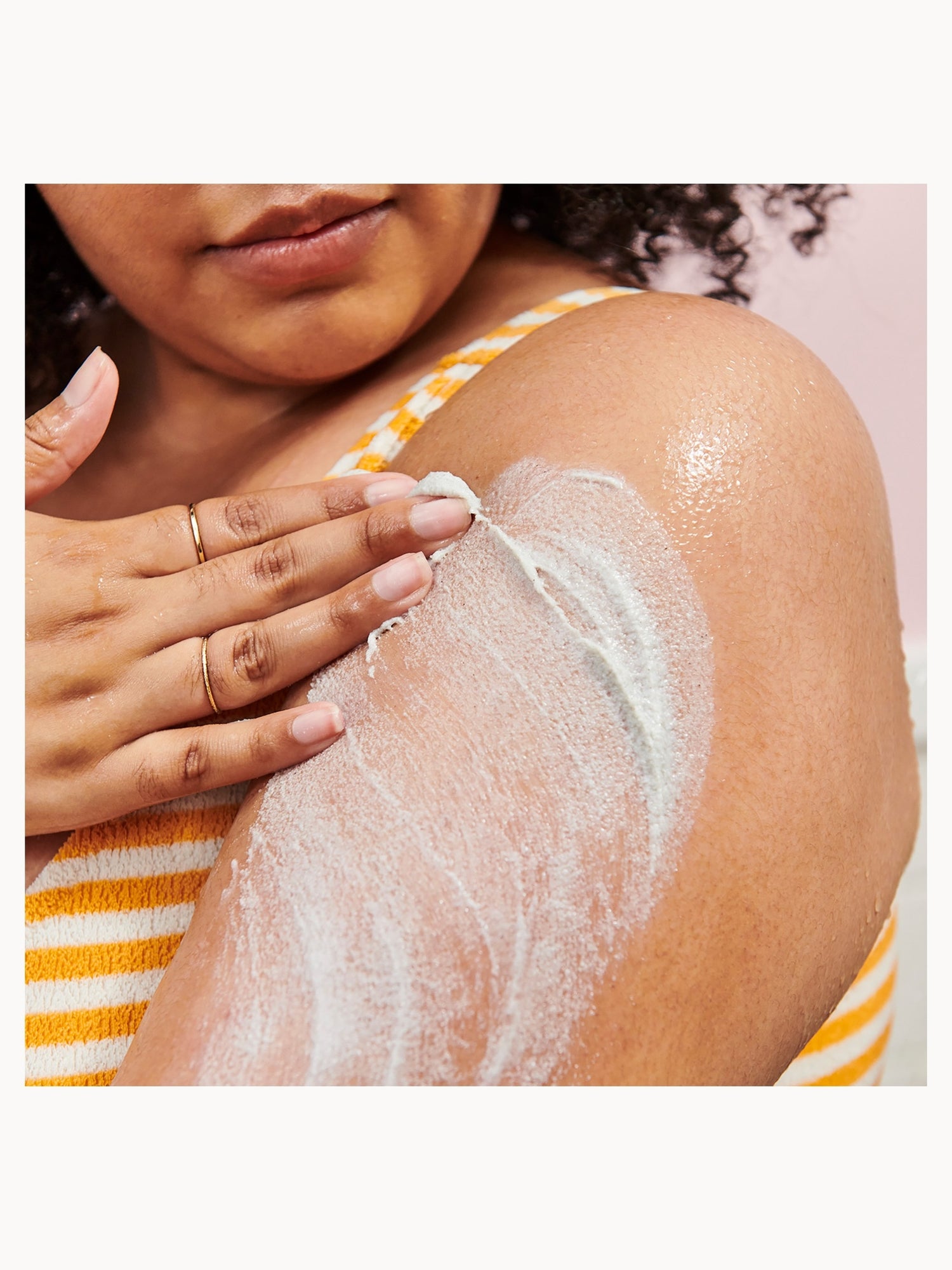 First Aid Beauty KP Bump Eraser Body Scrub with 10% AHA 283.5g