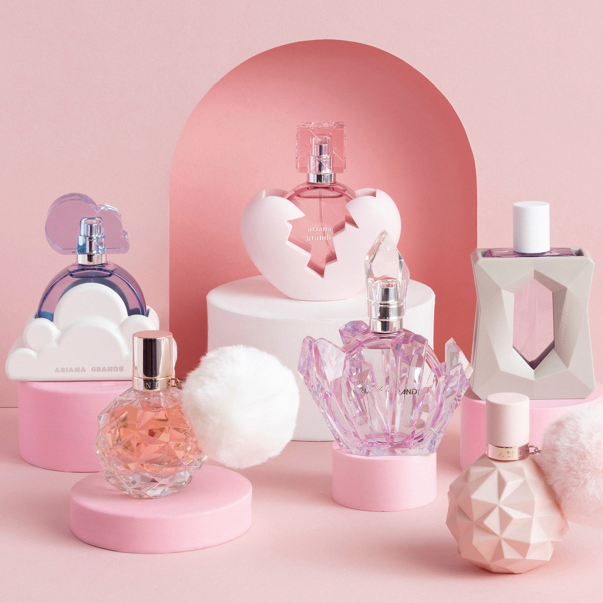 Ariana Grande Pink Cloud Eau de Parfum 100ml | LOOKFANTASTIC
