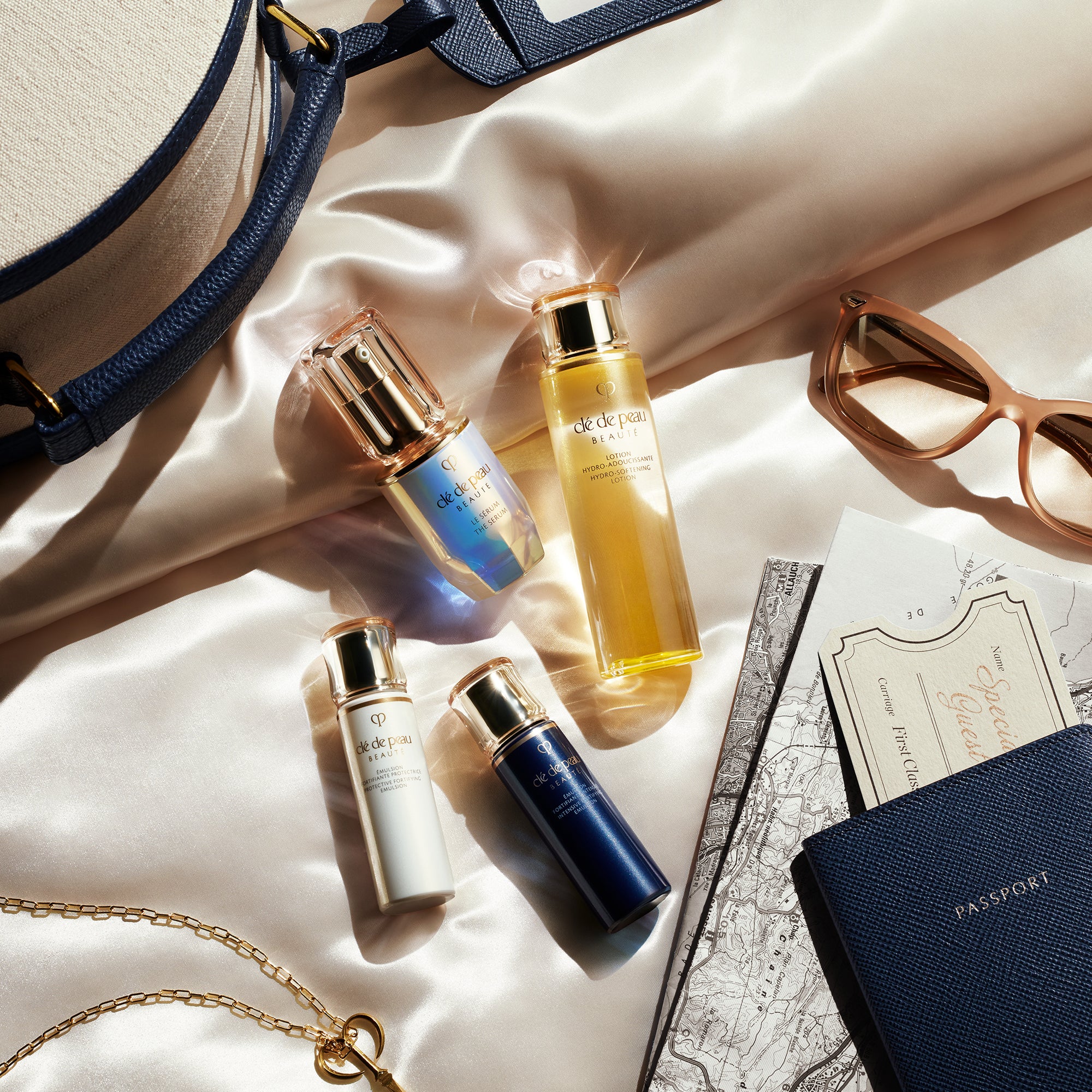 Clé de Peau Beauté Key Radiance Care Set | LOOKFANTASTIC