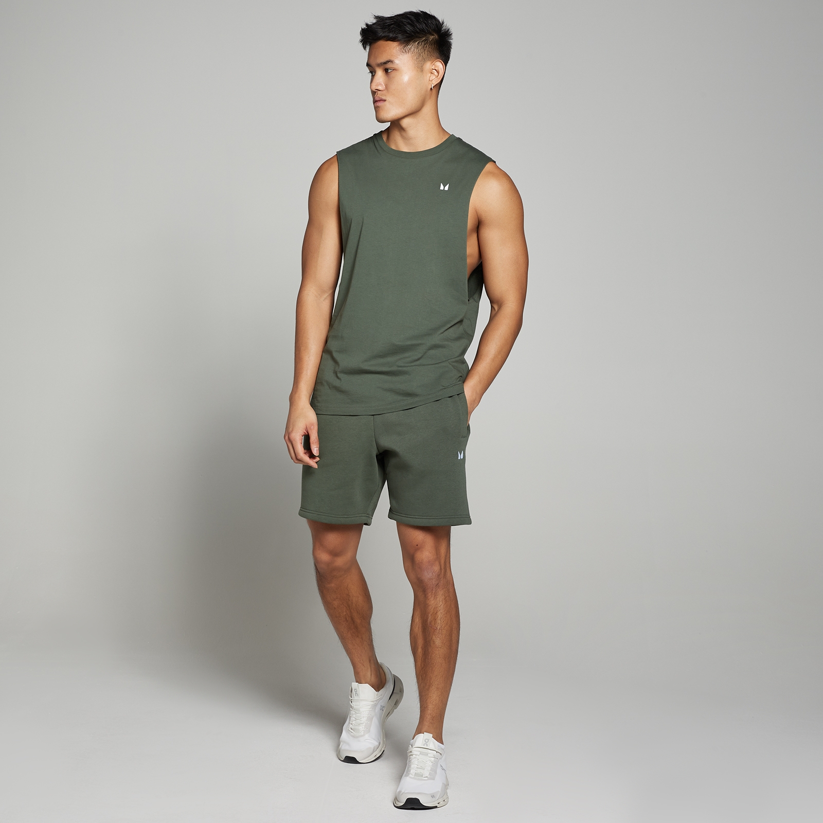 MYPROTEIN - りょう Cloudhero Mid Waterproof for Youth | Grey & Yellow | On Canada