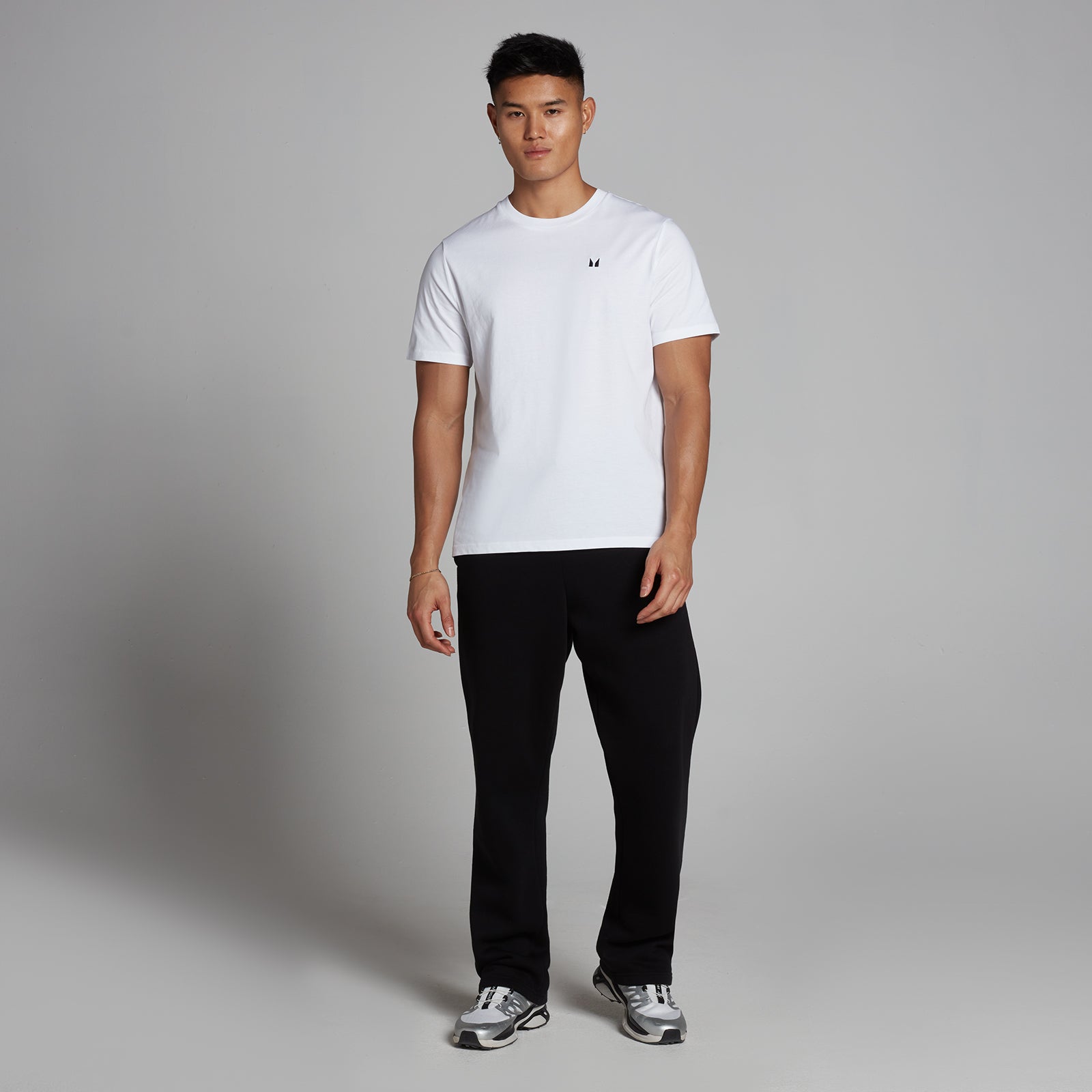 Bristol ホワイト Tシャツ Mサイズ ショートパンツ付き MP メンズ レスト デー ショートスリーブ Tシャツ - ホワイト | Myprotein
