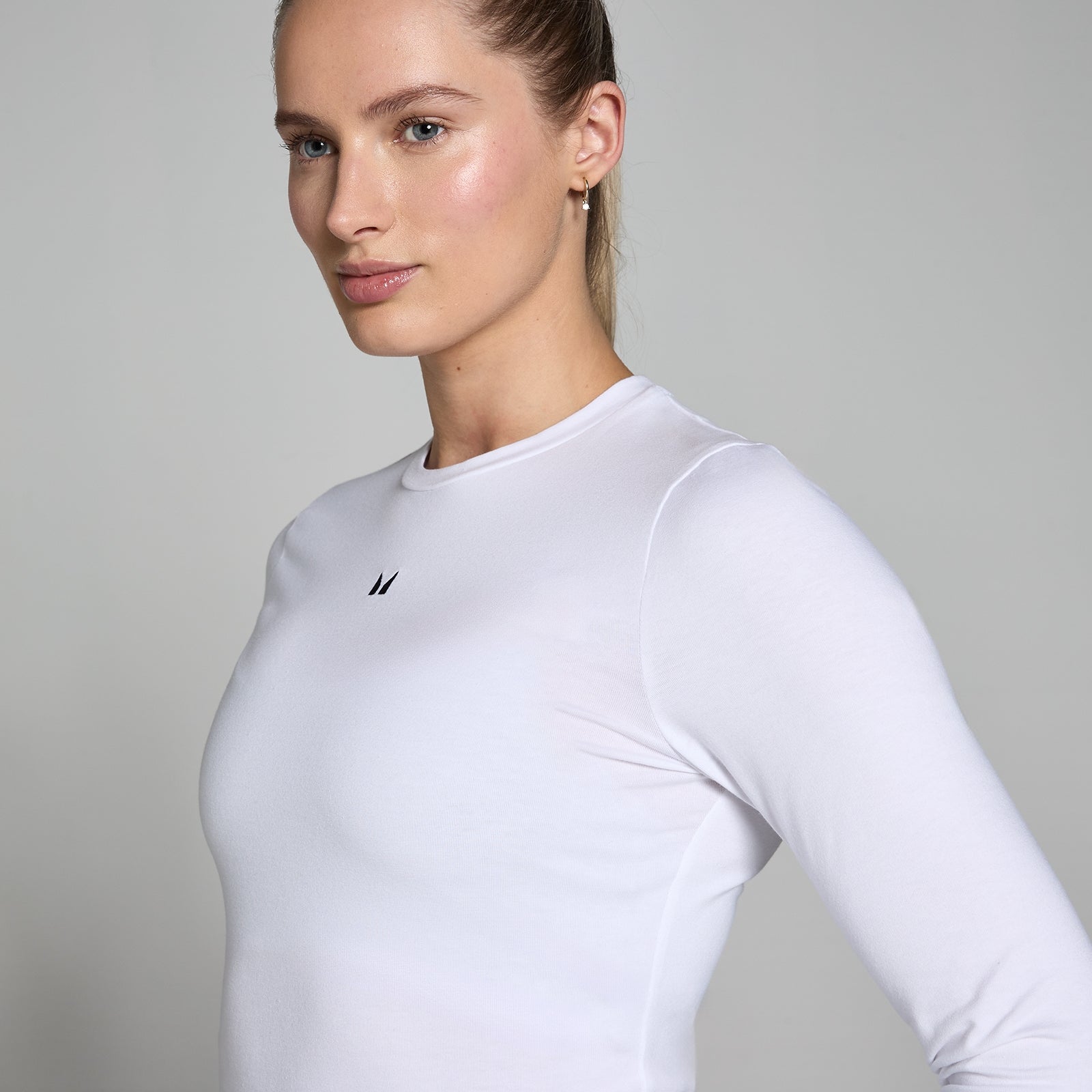 Camiseta Blanca Con Mangas Largas Blancas Imagen De Plantilla Simulada