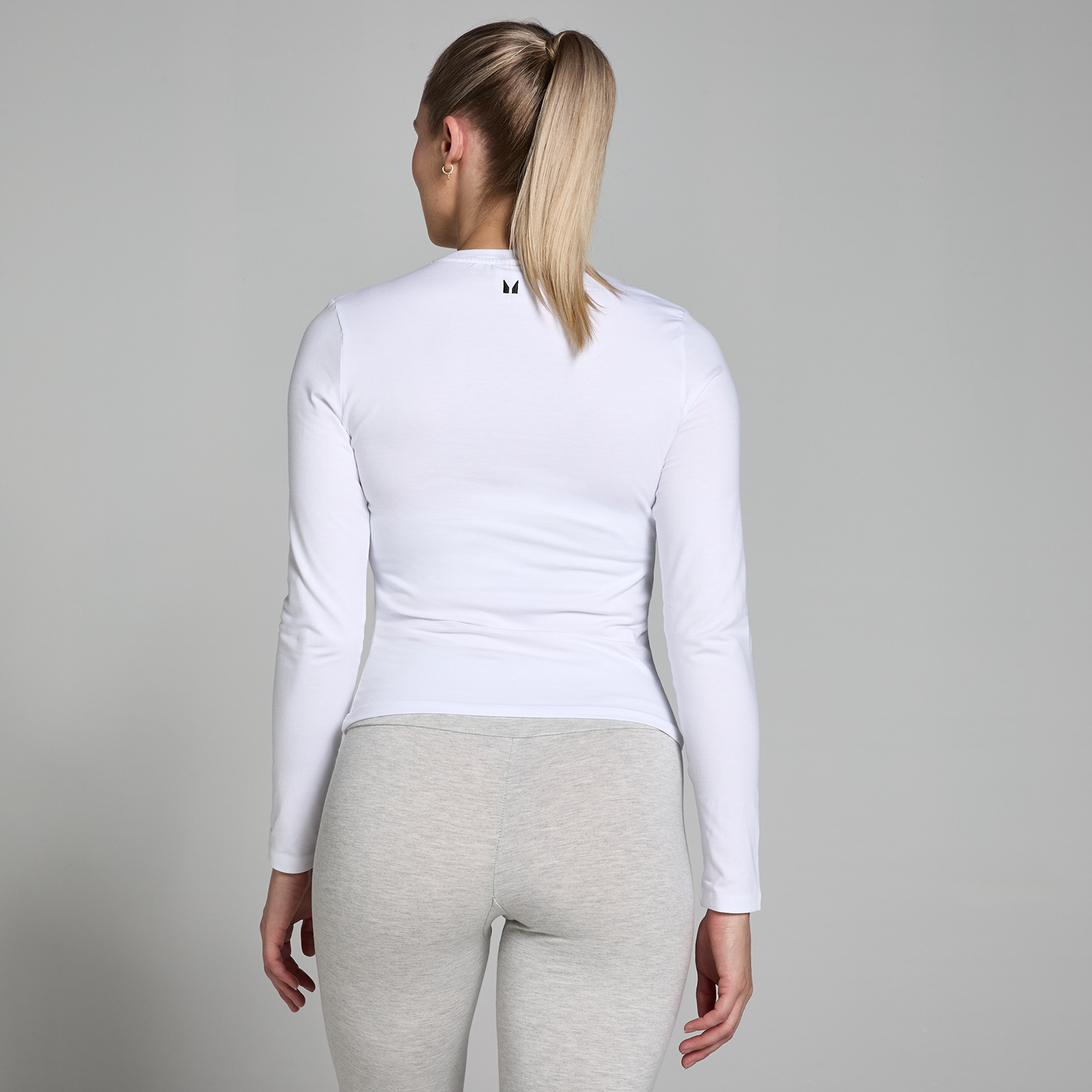 Women's White Gym Tops | Gym Clothing | MYPROTEIN™ | MYPROTEIN™