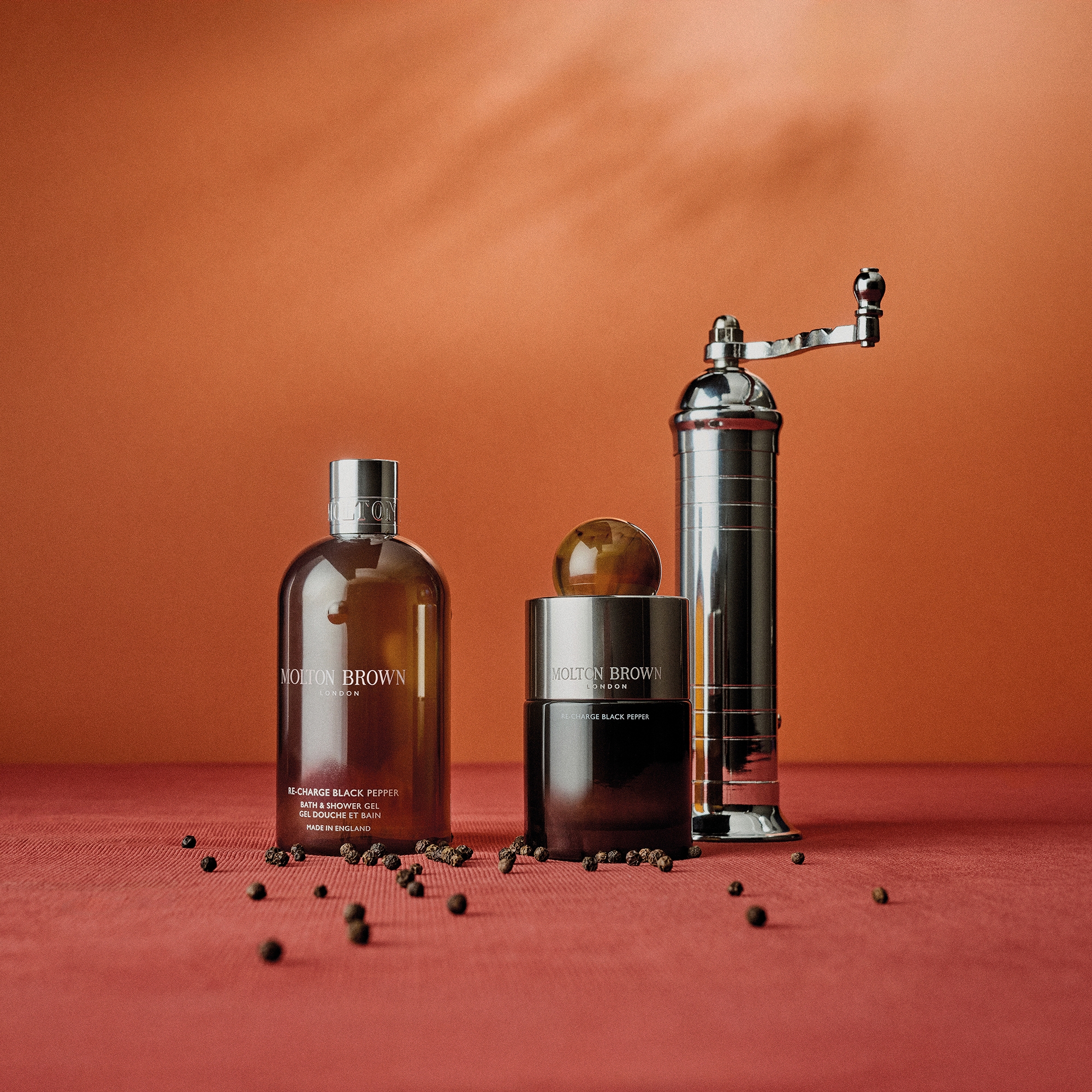 Molton Brown Re-Charge Black Pepper Bath & Shower Gel 100ml