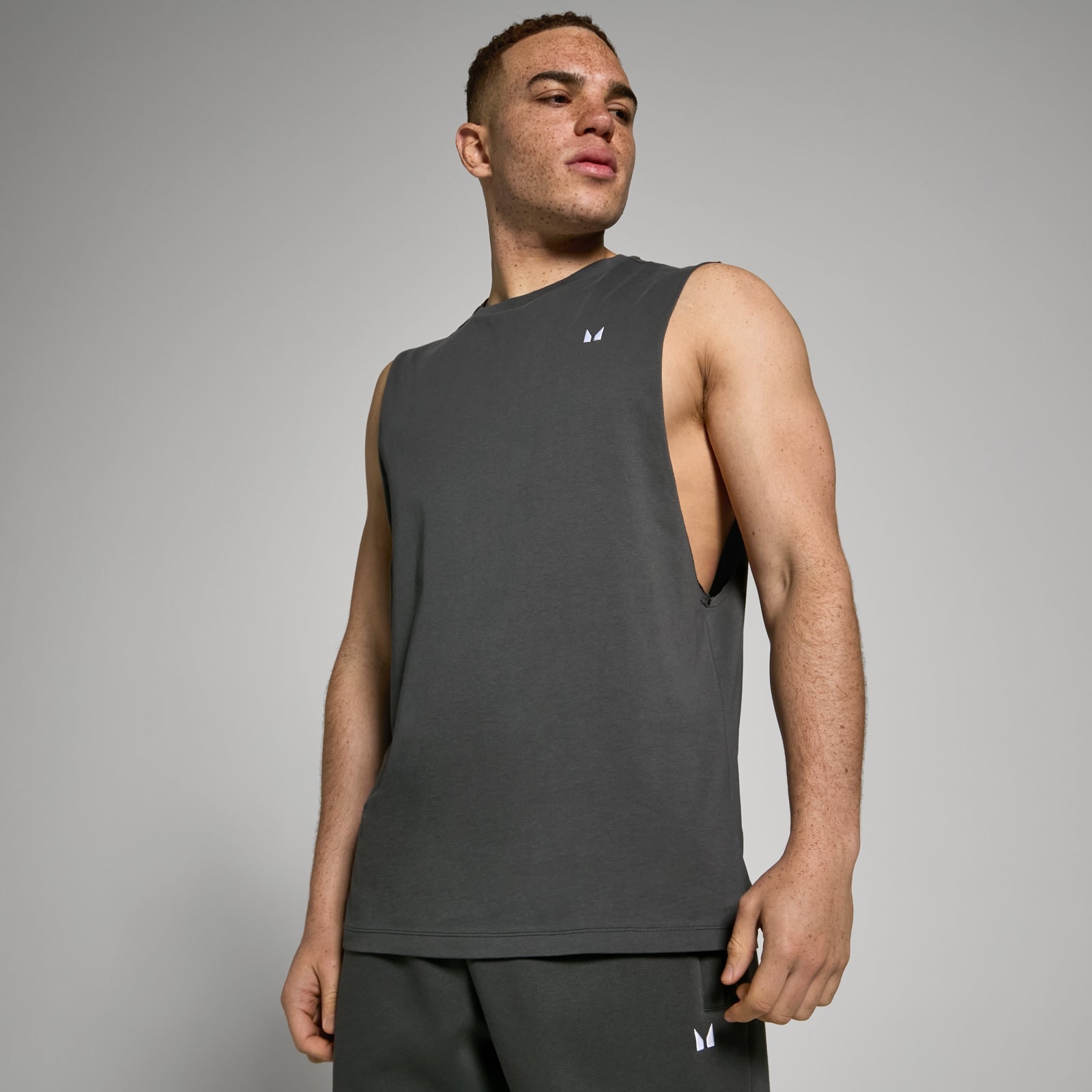 MP Men's Rest Day Drop Armhole Tank Top - Black | Myprotein