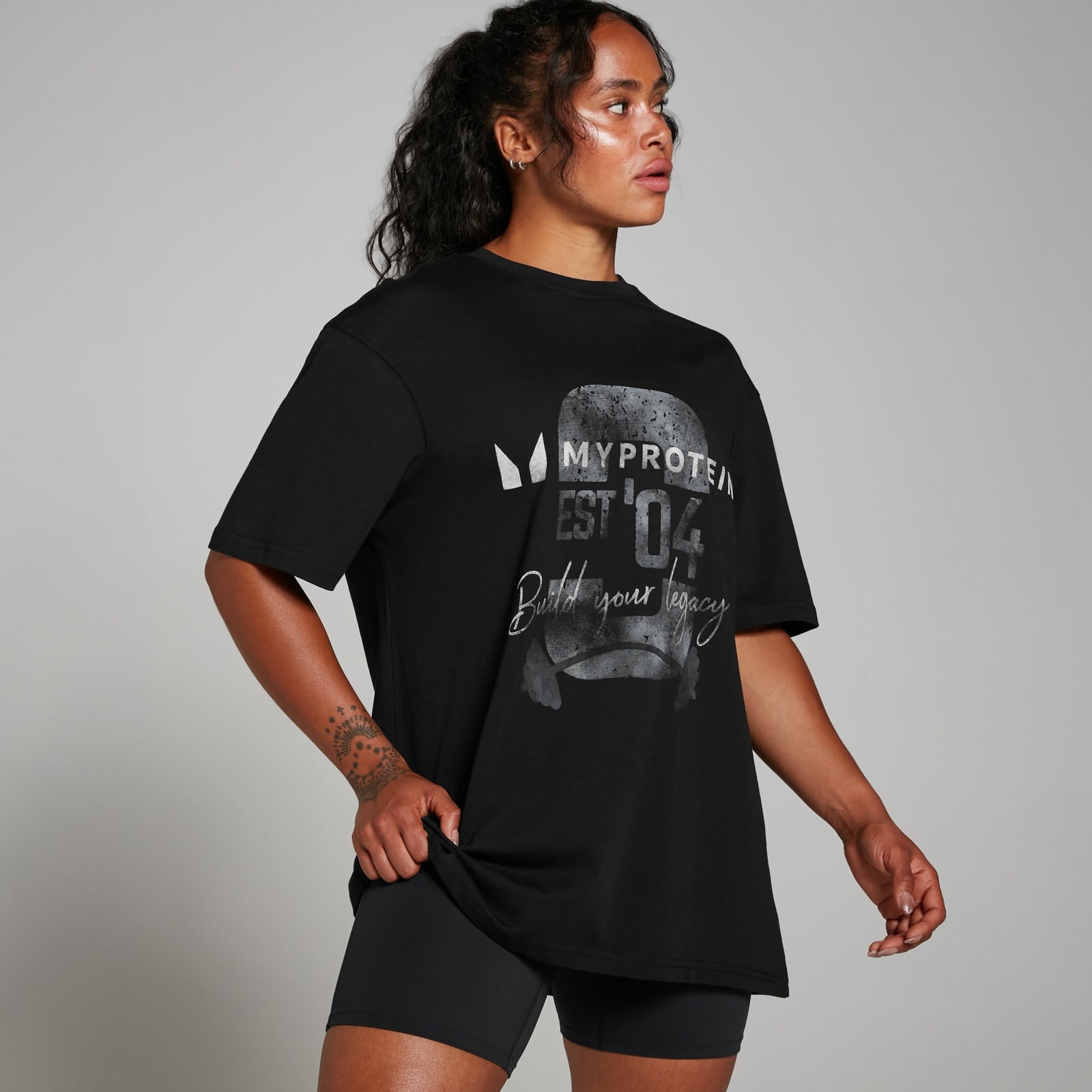 MP オリジン グラフィック Tシャツ - ブラック | Myprotein