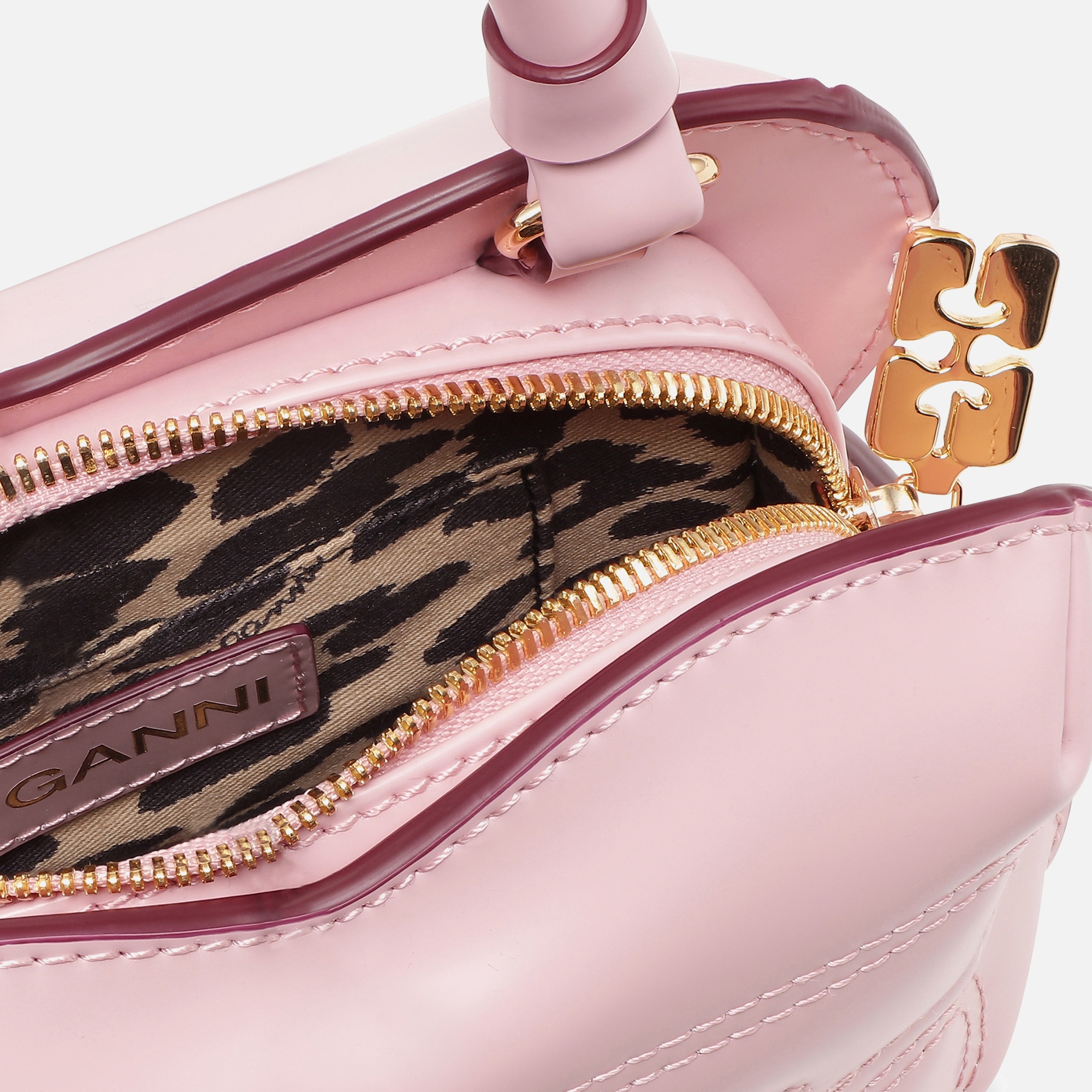 【GANNI/ガニー】 BUTTERFLY SMALL CROSSBODY Shocking Pink GANNI Small Butterfly Crossbody Bag in Shocking Pink | endource