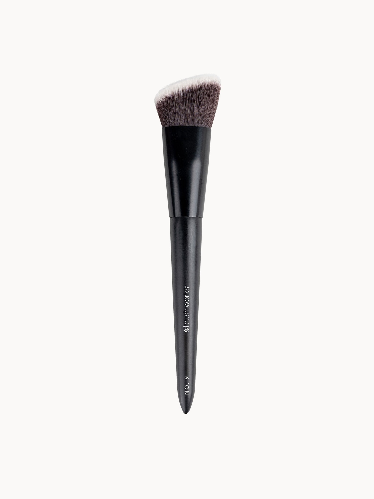 brushworks No. 9 Angled Flat Top Foundation Buffing Brush