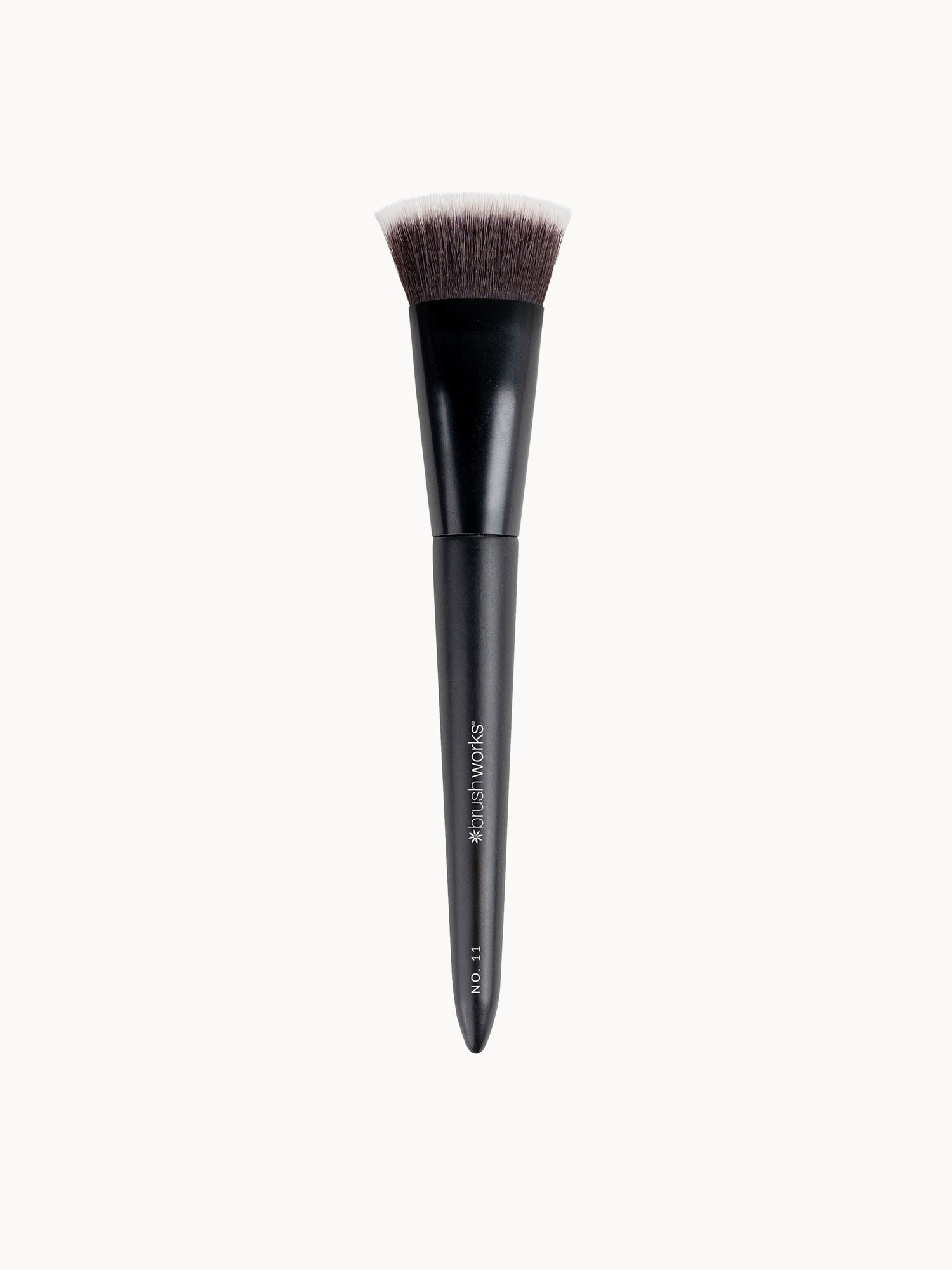 brushworks No. 11 Flat Top Contour Brush