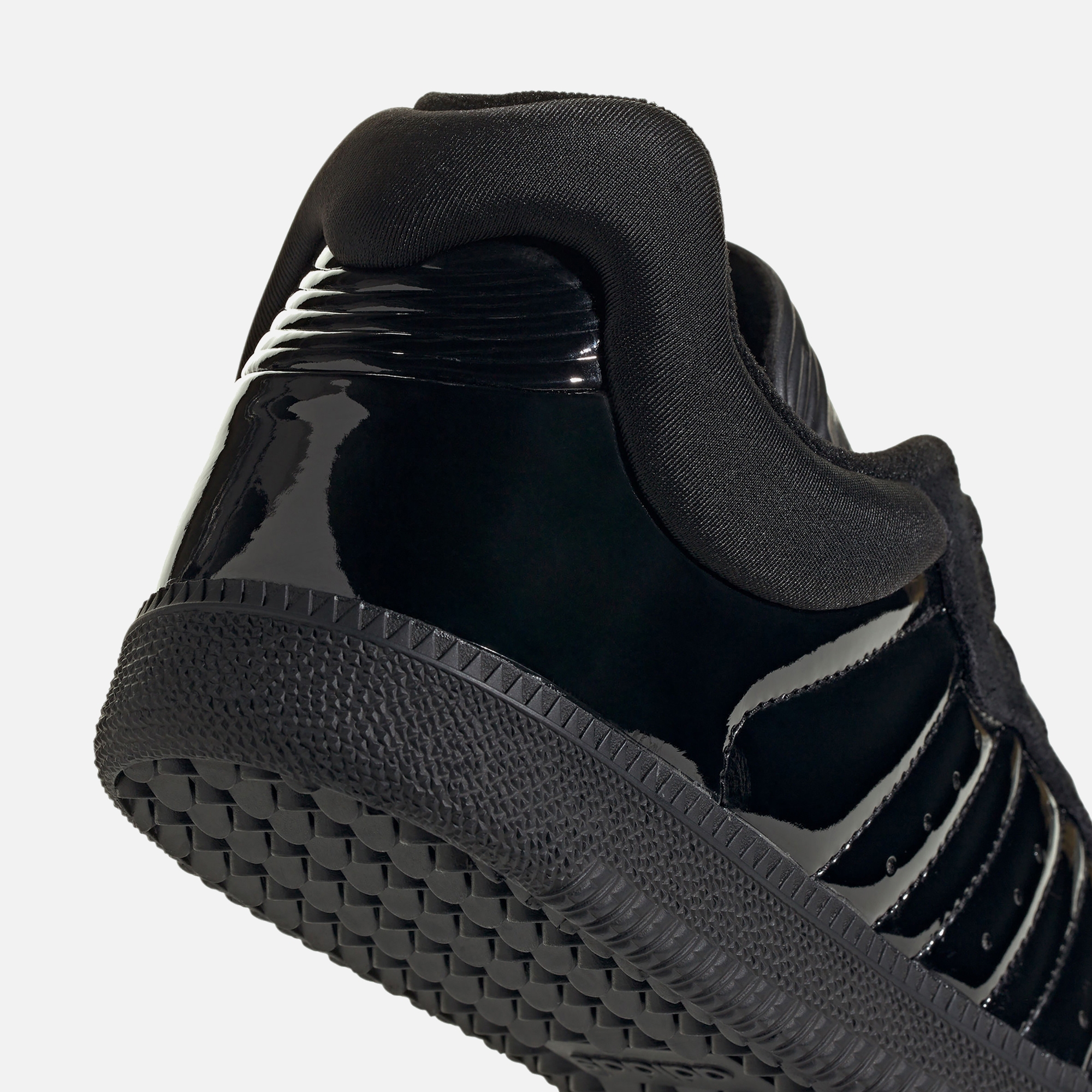 adidas×DingYun Zhang☆Samba Patent スニーカー【UK発】 adidas×DingYun Zhang☆Samba Patent スニーカー【UK発