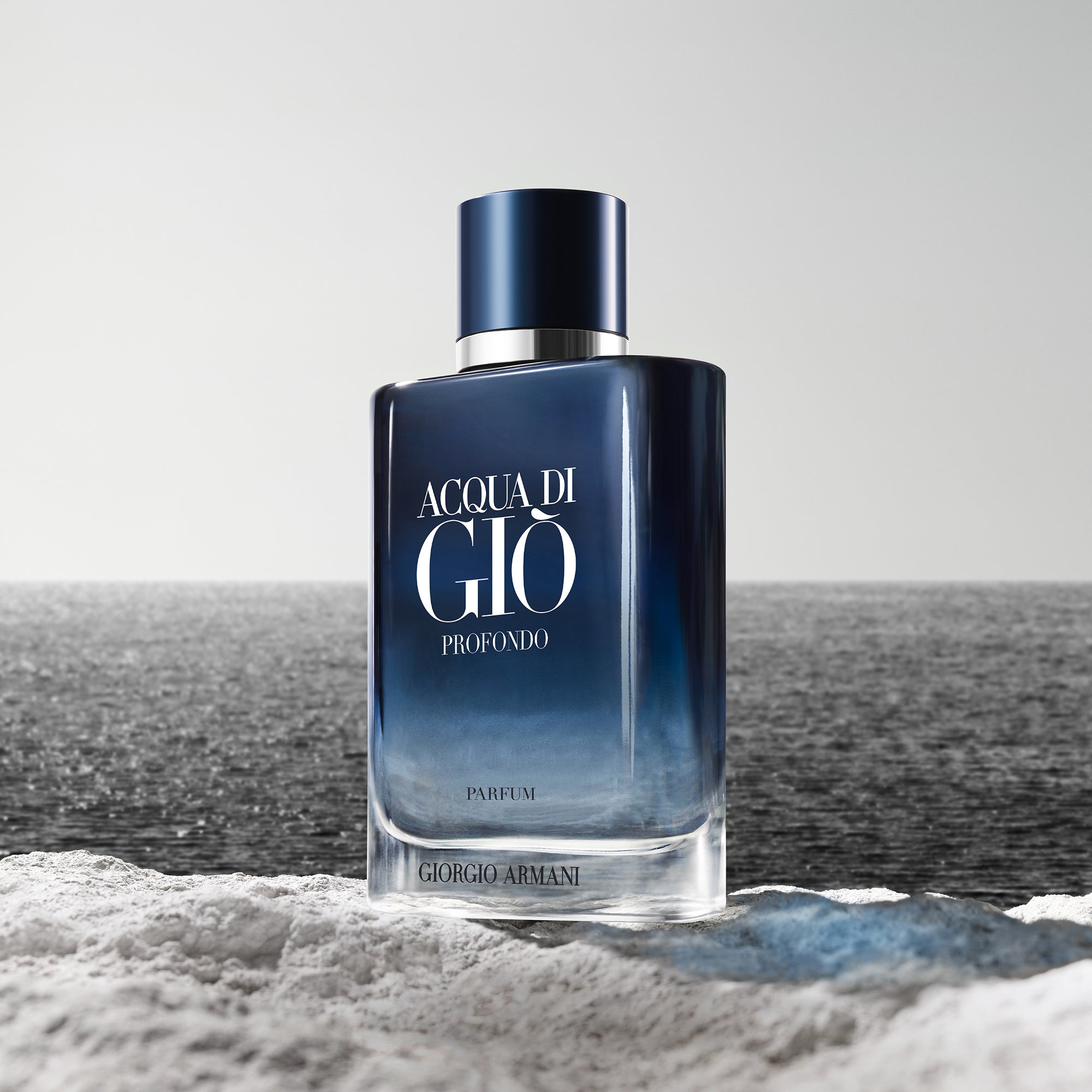 香水(男性用) ACQUA DI GIO PROFONDO 100ml Armani Acqua Di Gio Profondo Parfum Spray 100ml | LOOKFANTASTIC