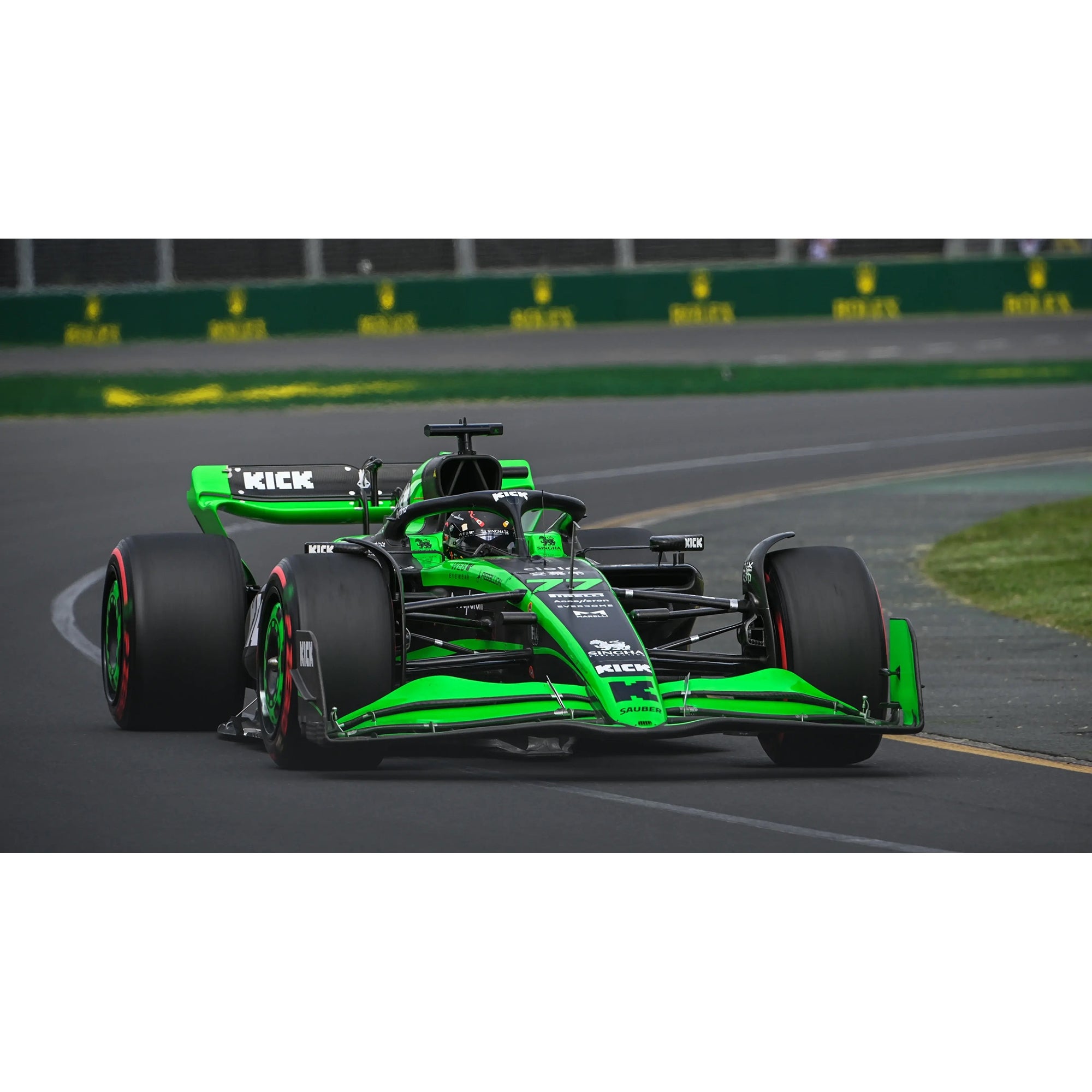 ミニカー MINICHAMPS 1/18  Sauber F1 Team 15372706-9295145207903576.jpg