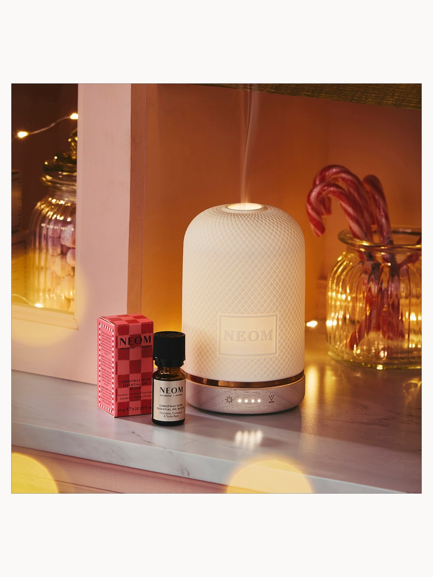 アロマグッズ NMN NEOM Christmas Wish Essential Oil Blend | LOOKFANTASTIC