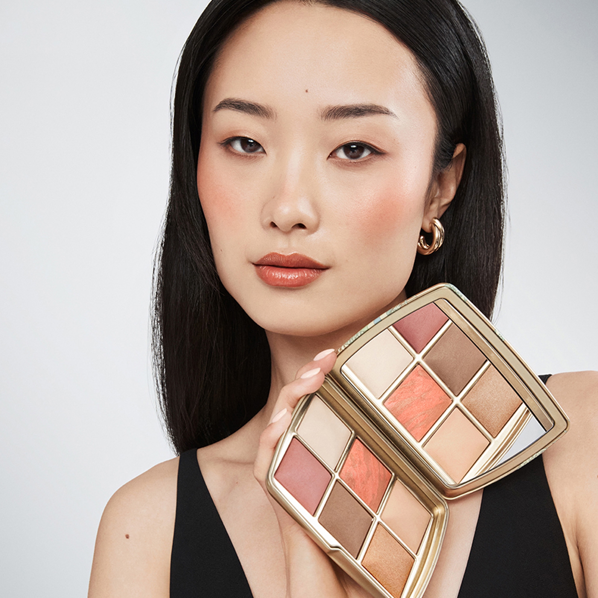 Hourglass Ambient Lighting Edit - Unlocked Dragon | Cult Beauty