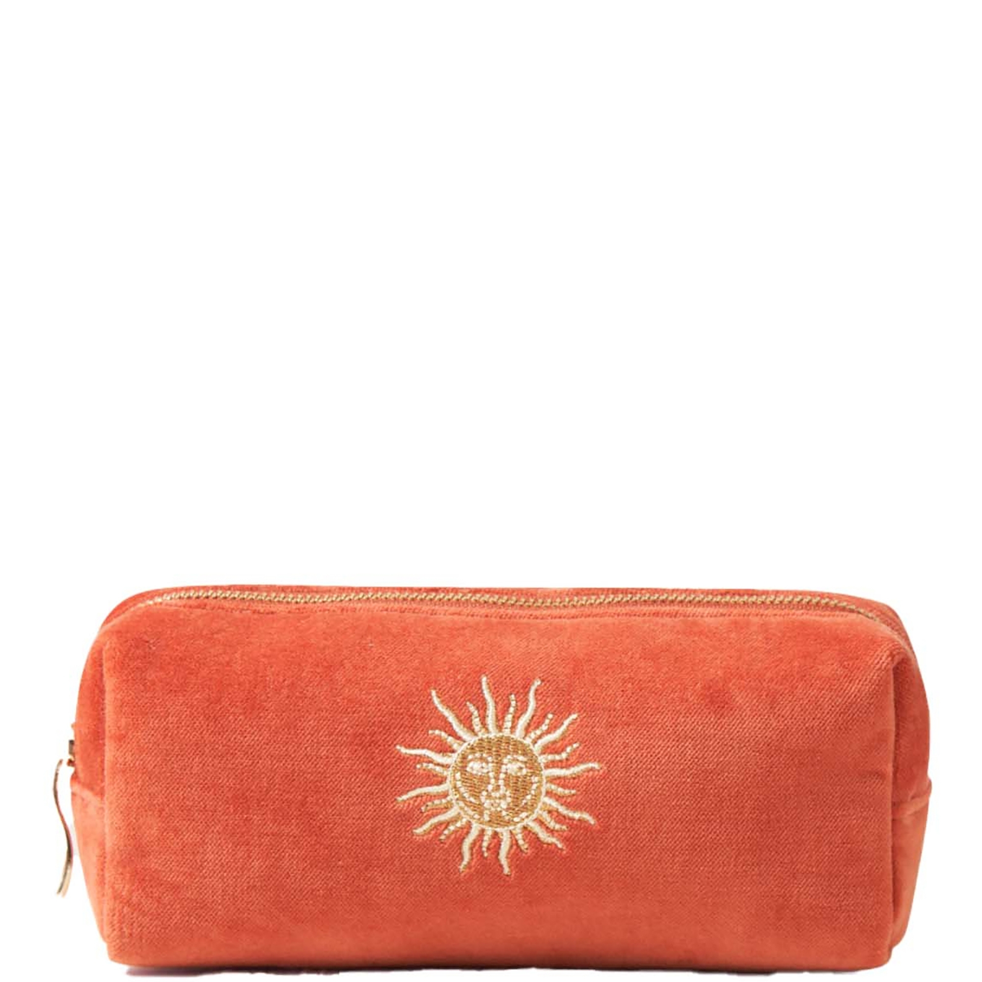 Elizabeth Scarlett Sun Goddess Rust Velvet Open Flat Makeup