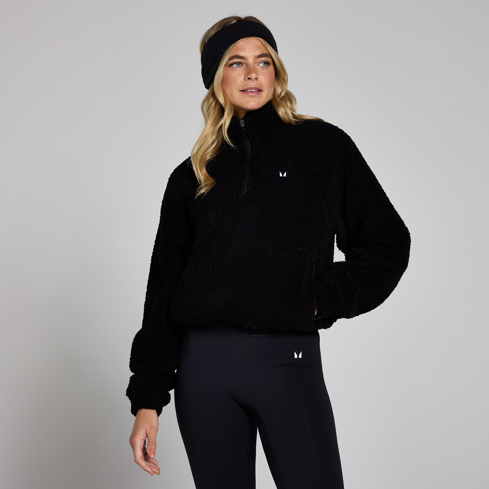 nike cropped borg fleece black
