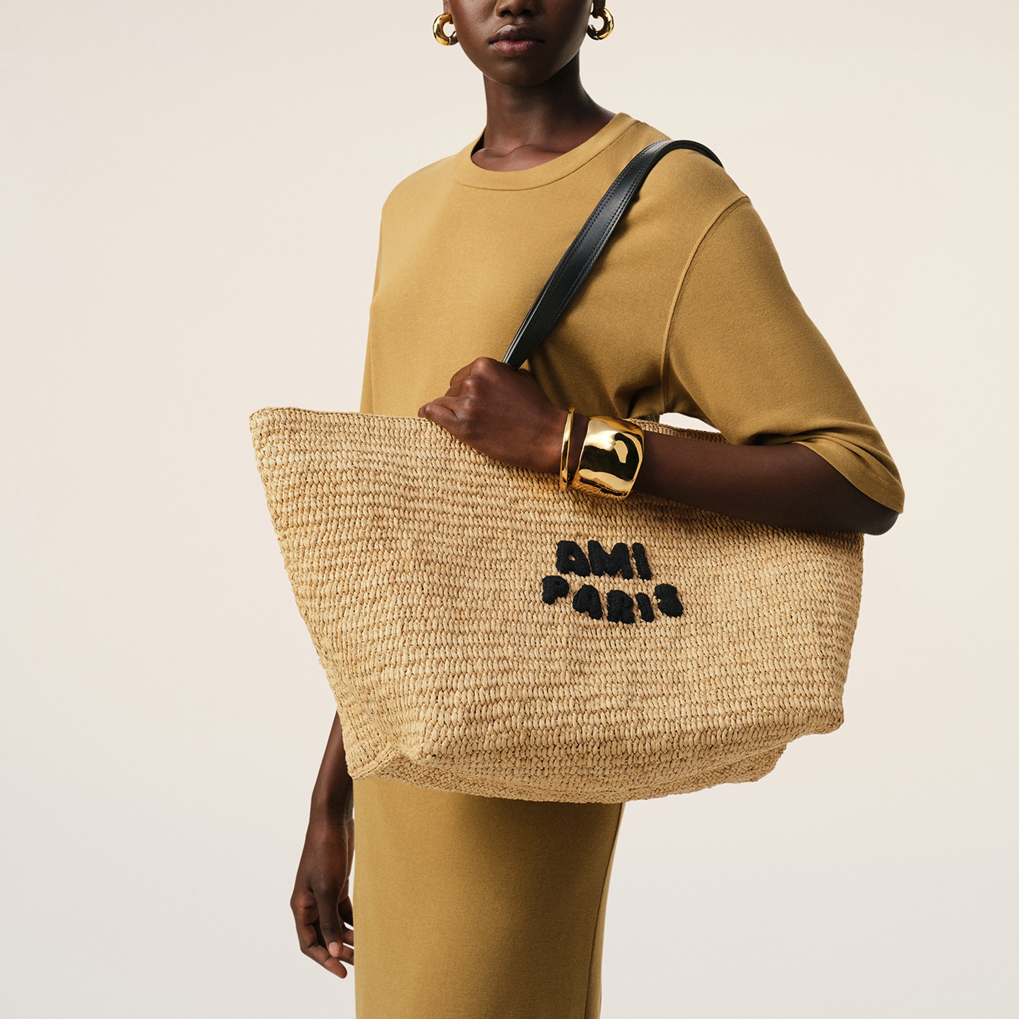 【関税・送料込み】Ami Raffia Tote Bag Beige Leather Rafia Ami Paris Tote by AMI Paris on Sale