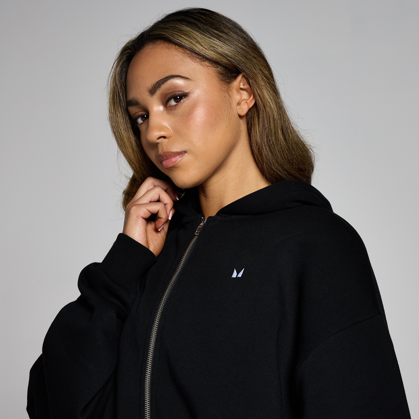 MP Women's Basics Zip Through Cropped Hoodie - Black | Myprotein UK