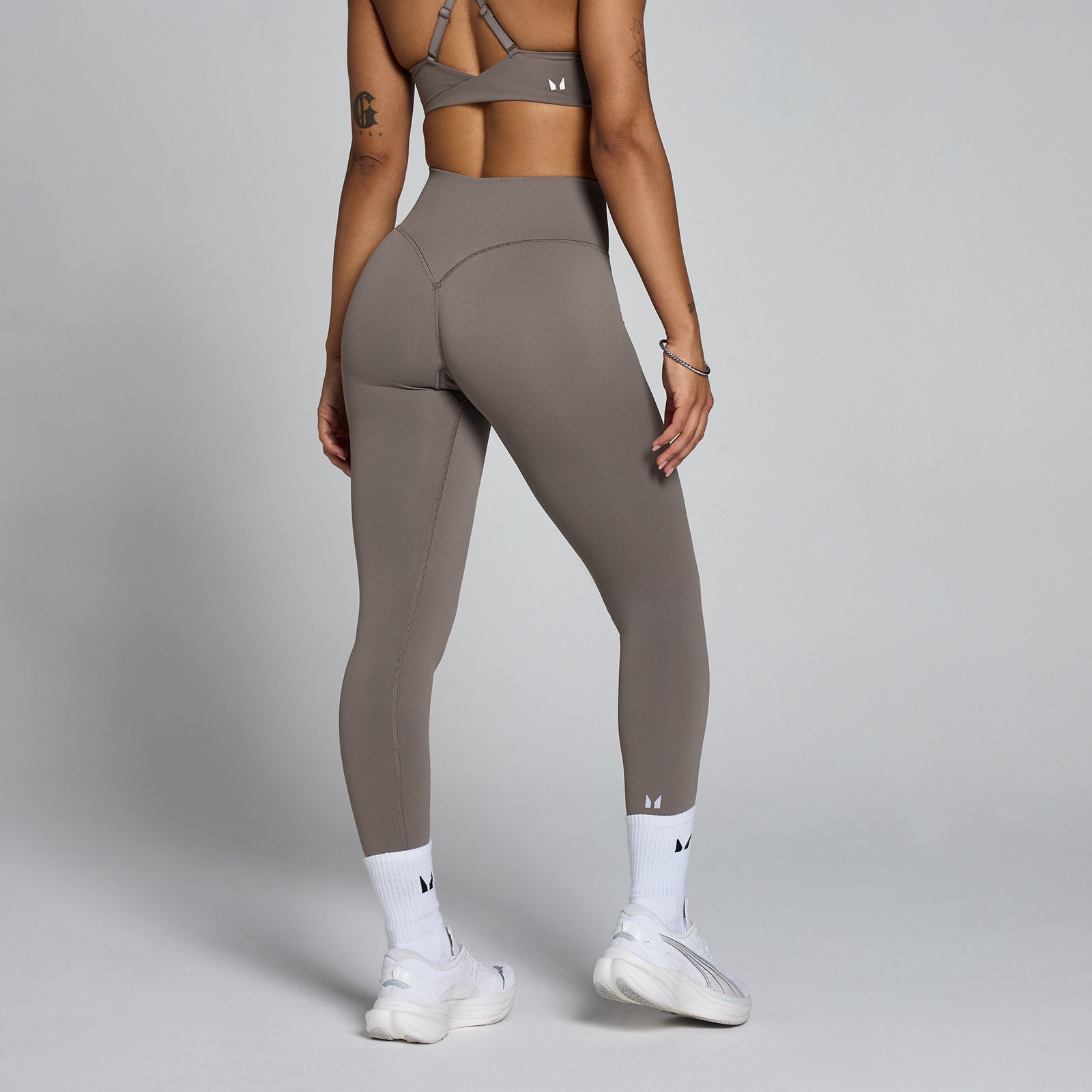 MP レディース テンポ シームレス レギンス - ブラック | Myprotein JP