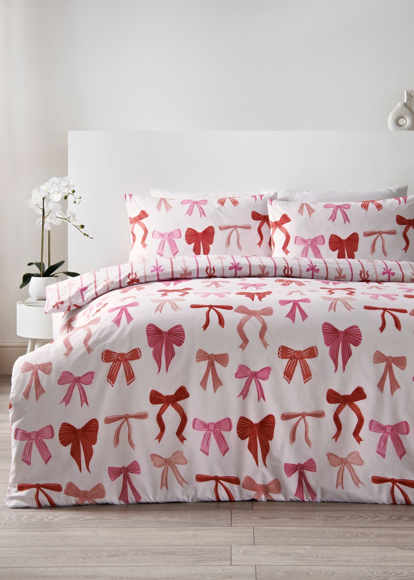 White Bow Print Bedding