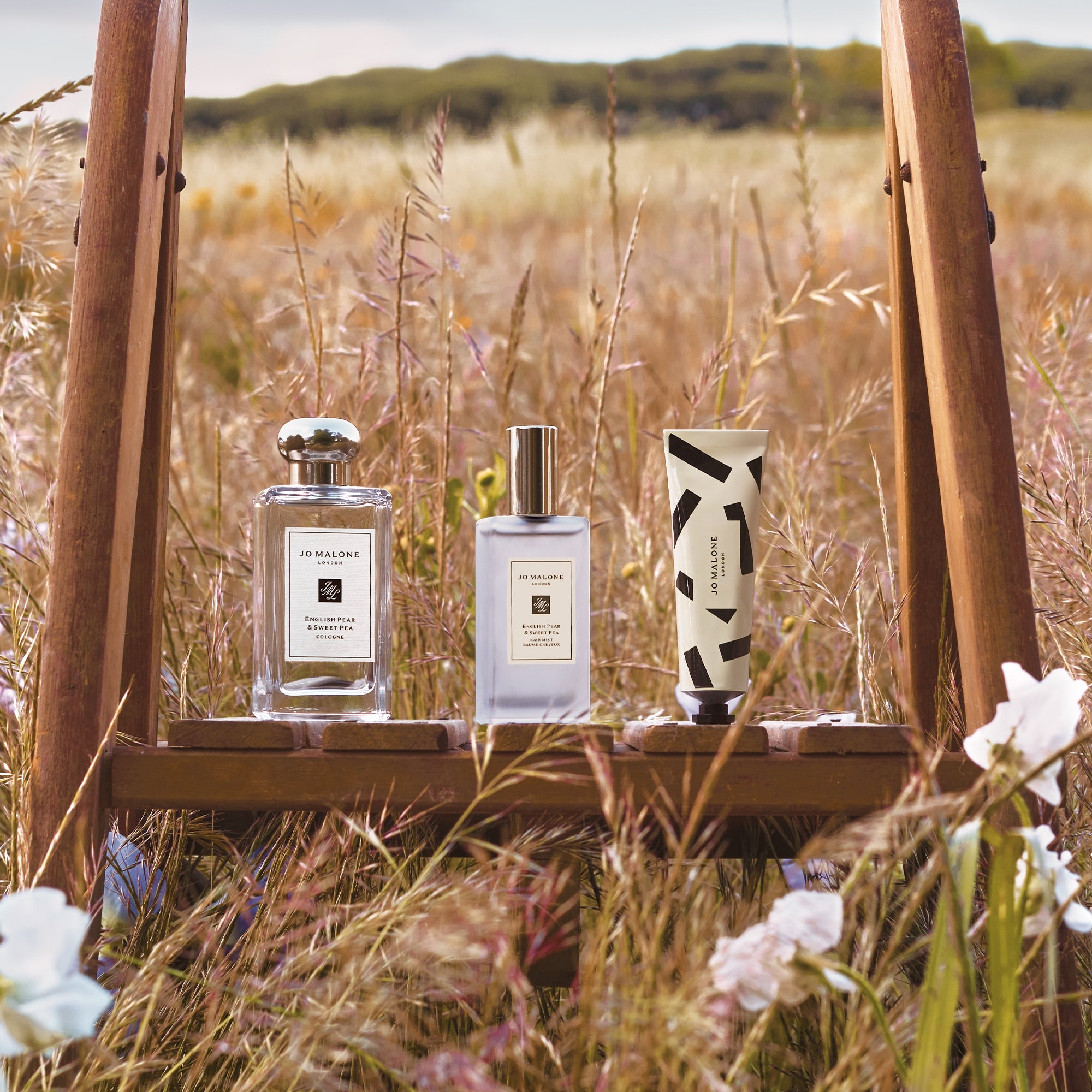 Jo Malone London English Pear & Sweet Pea Hair Mist 30ml | Cult Beauty