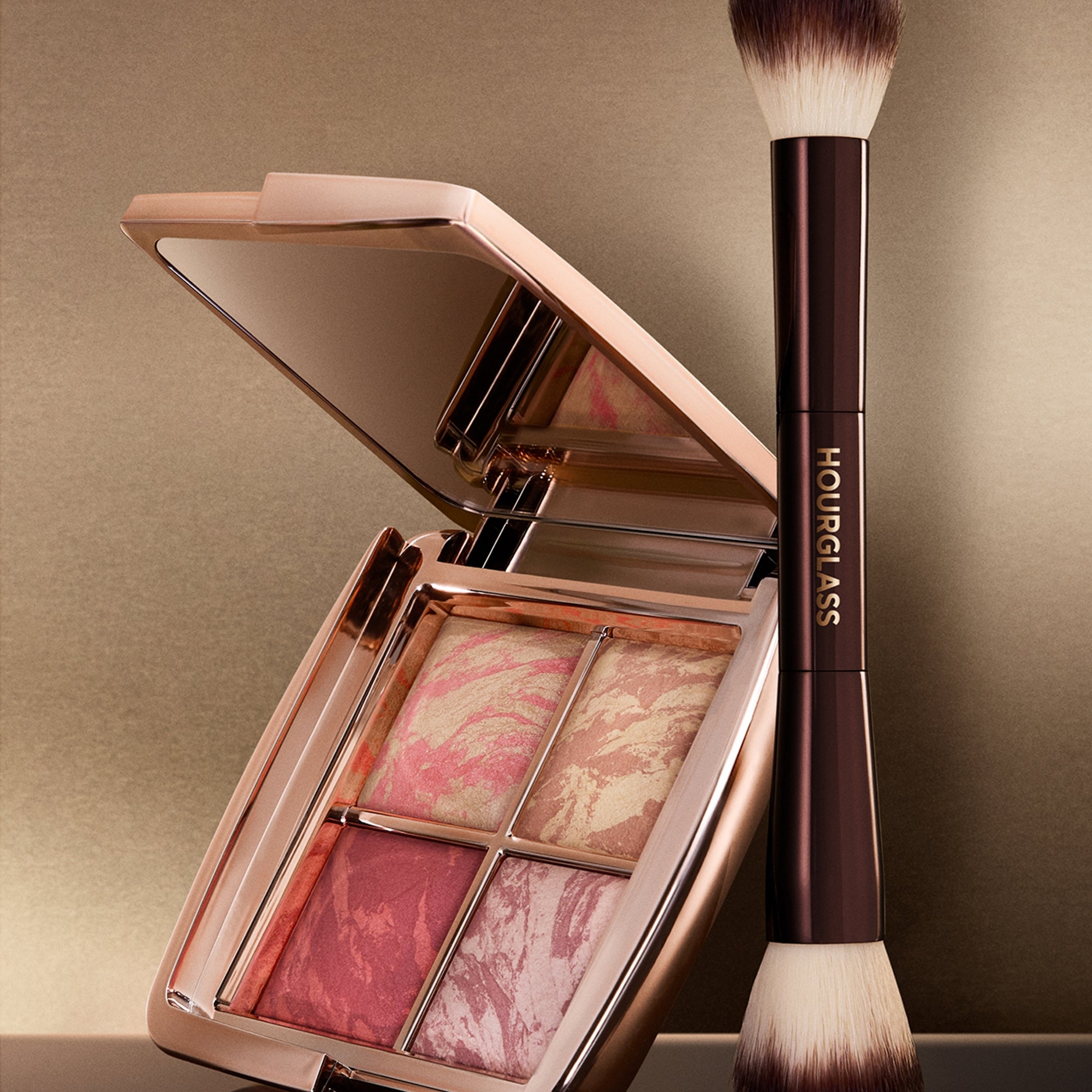 Hourglass Ambient Lighting Edit Flushed Edit | Cult Beauty