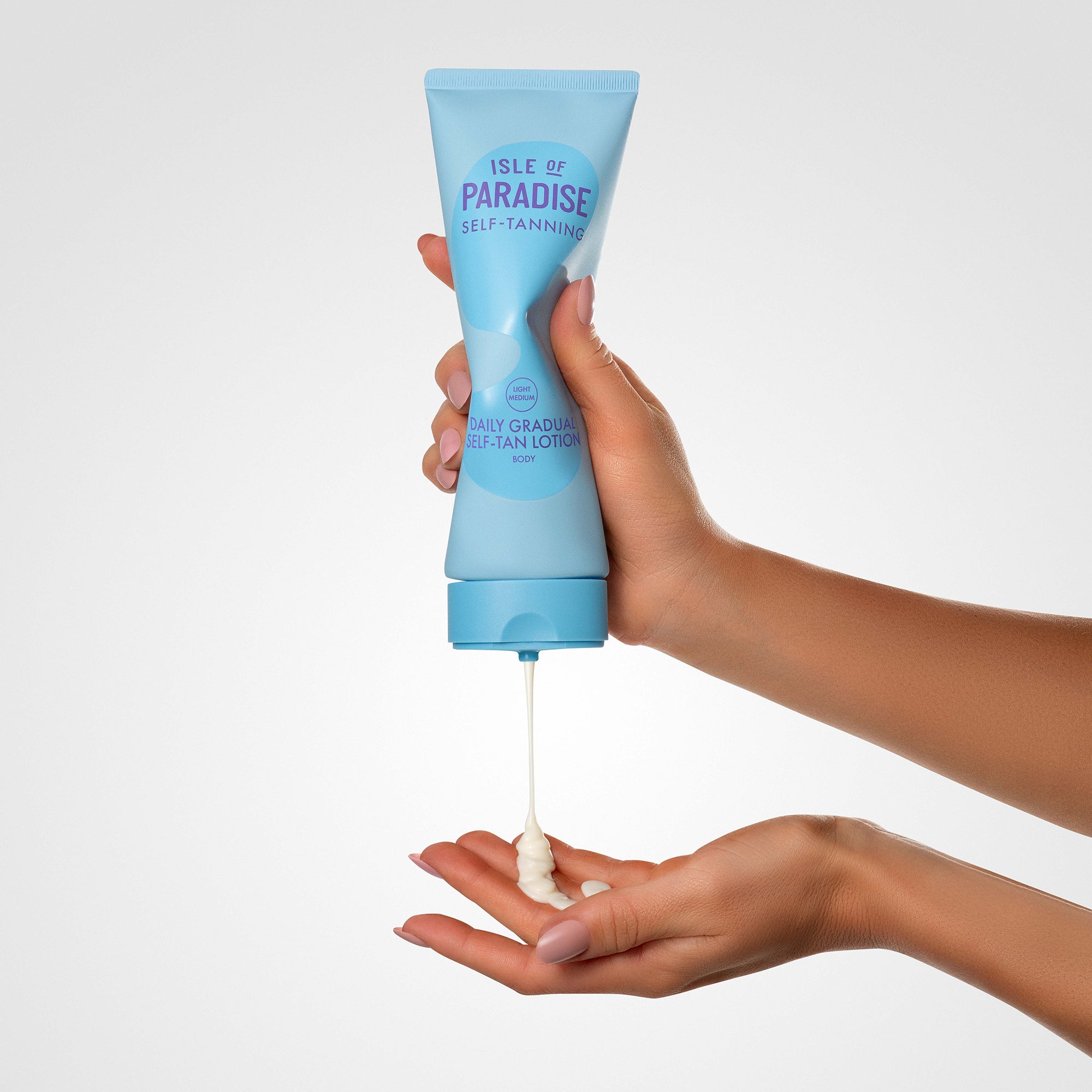Isle of Paradise Gradual Daily Lotion - Light/Medium 250ml | Cult