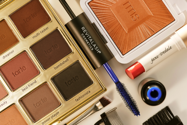 31 Best Makeup Gifts &#38; Sets On Every Beauty Lover’s Wishlist