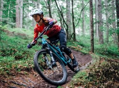 ANNA RIDDELL