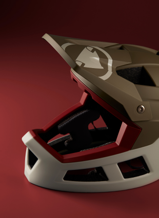 SingleTrack Full Face Mips® Helmet