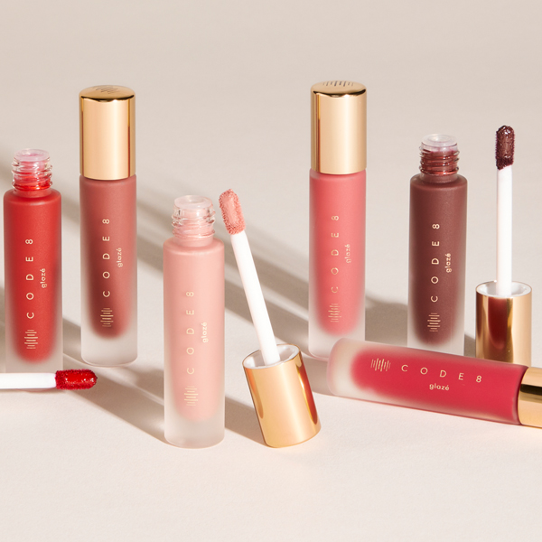 Get a FREE Glazé Lip Lacquer